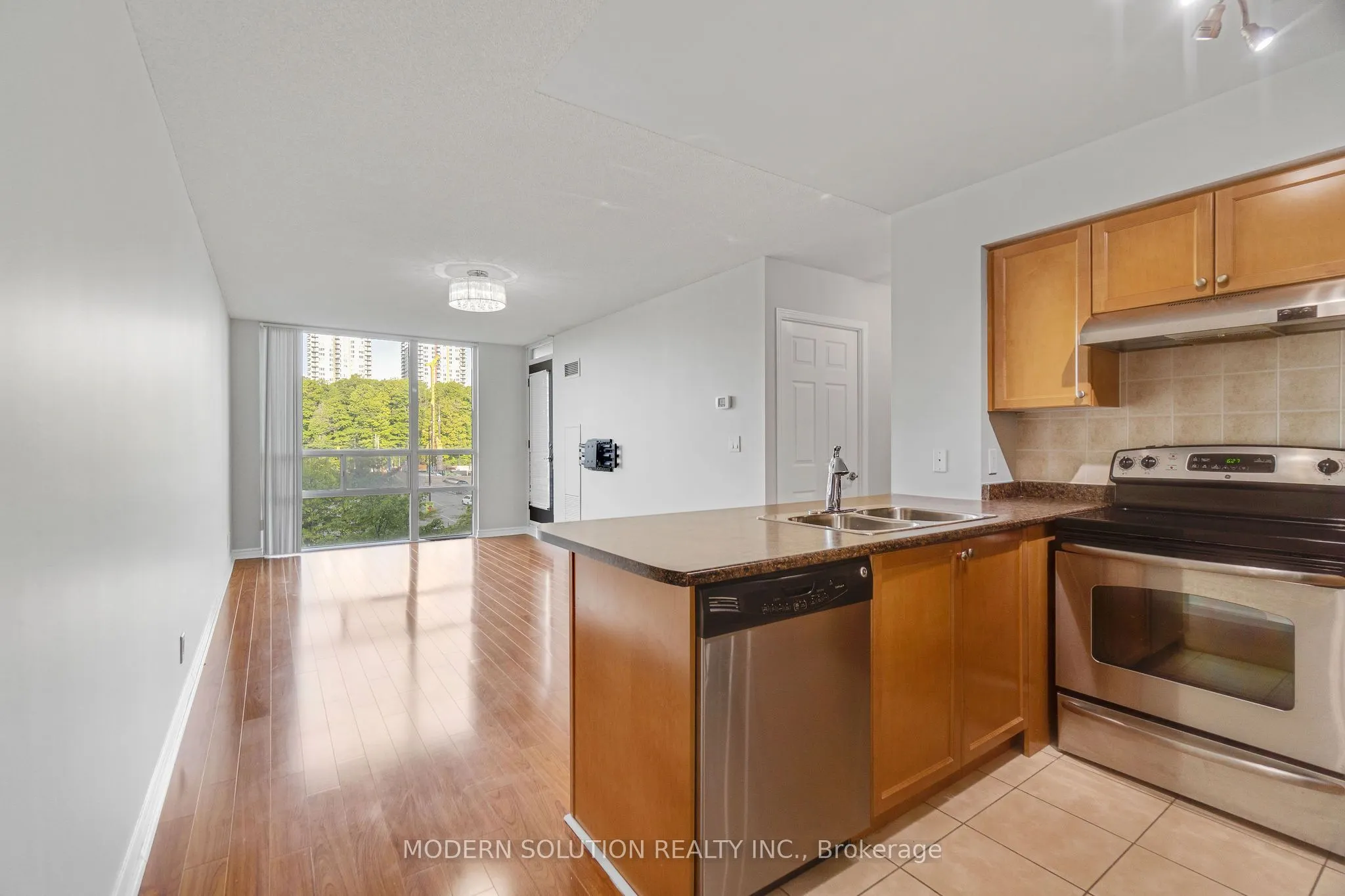 68 Grangeway Avenue, #616