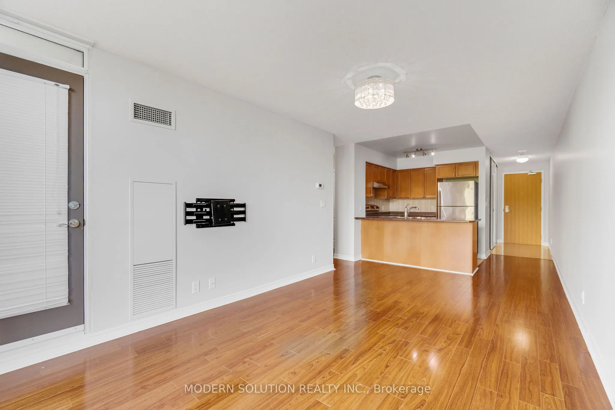 68 Grangeway Avenue, #616