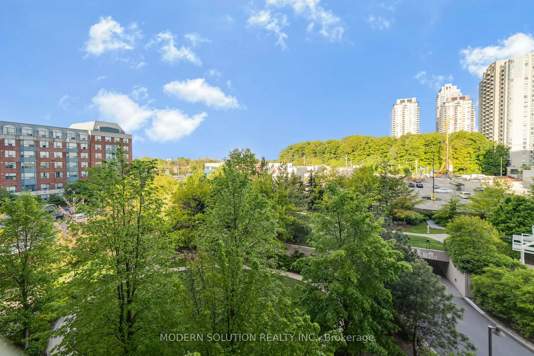 68 Grangeway Avenue, #616