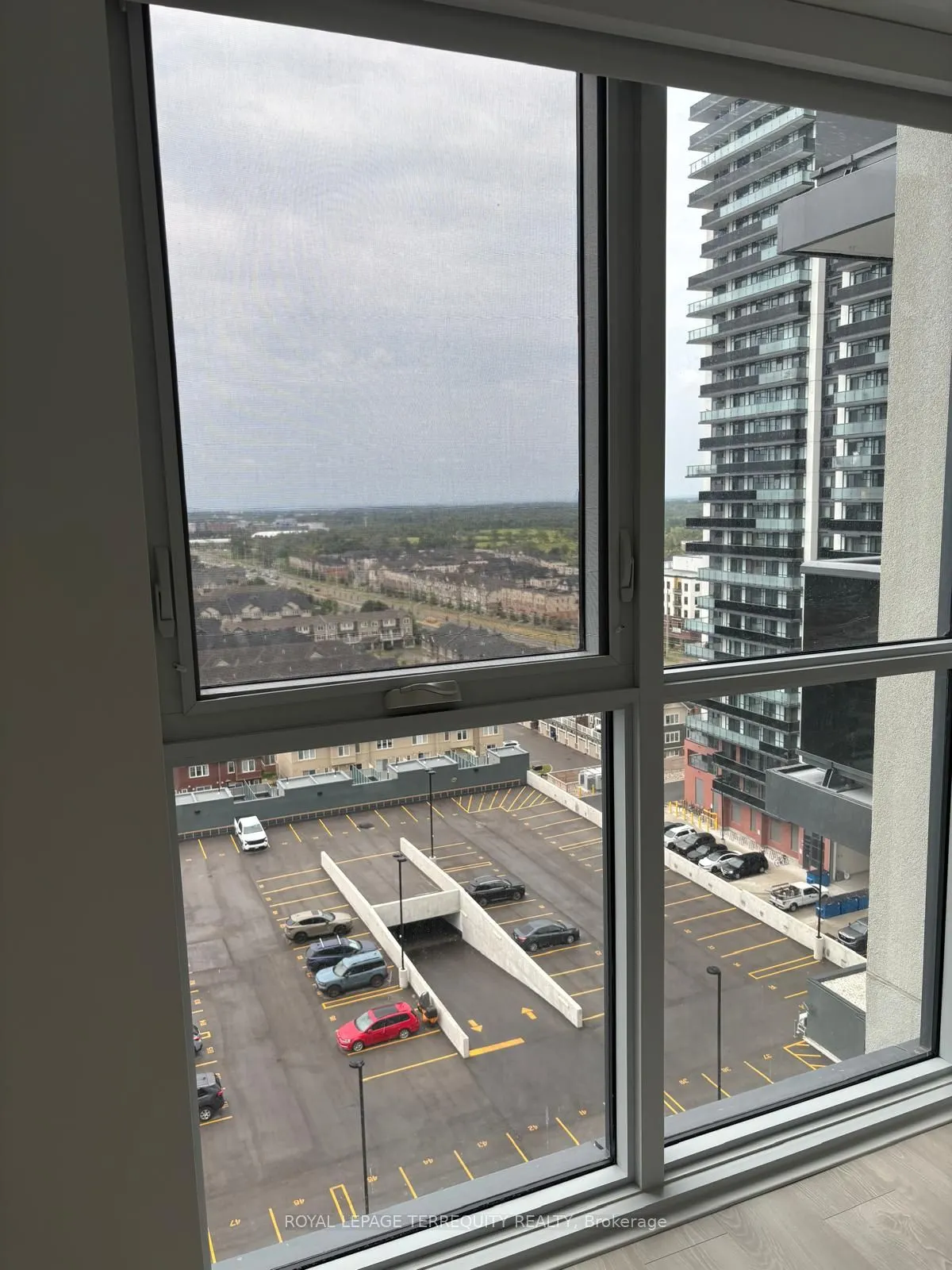 2425 Simcoe Street N, #1441