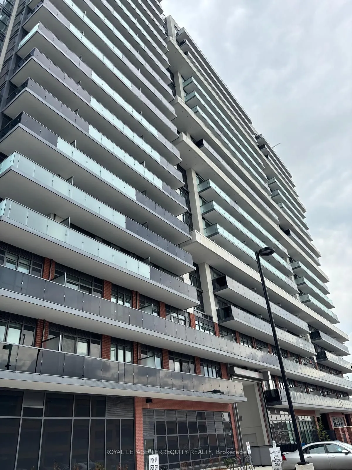 2425 Simcoe Street N, #1441
