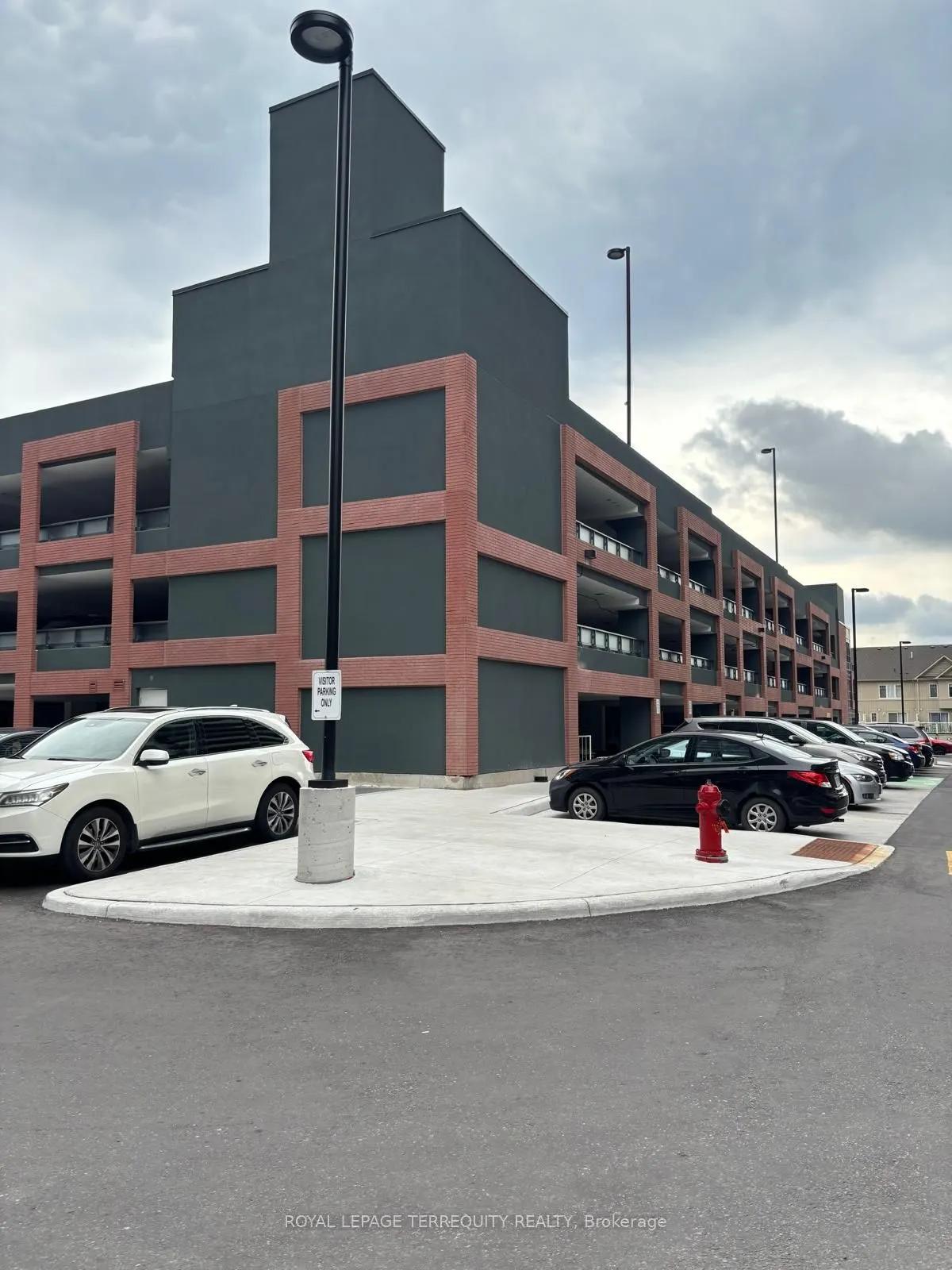 2425 Simcoe Street N, #1441