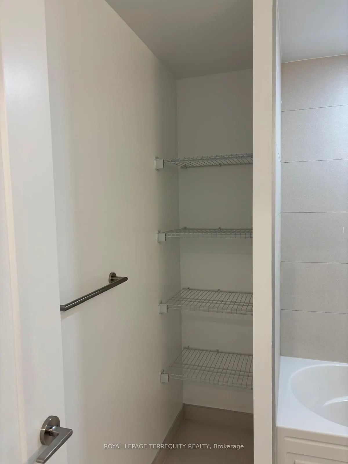 2425 Simcoe Street N, #1441