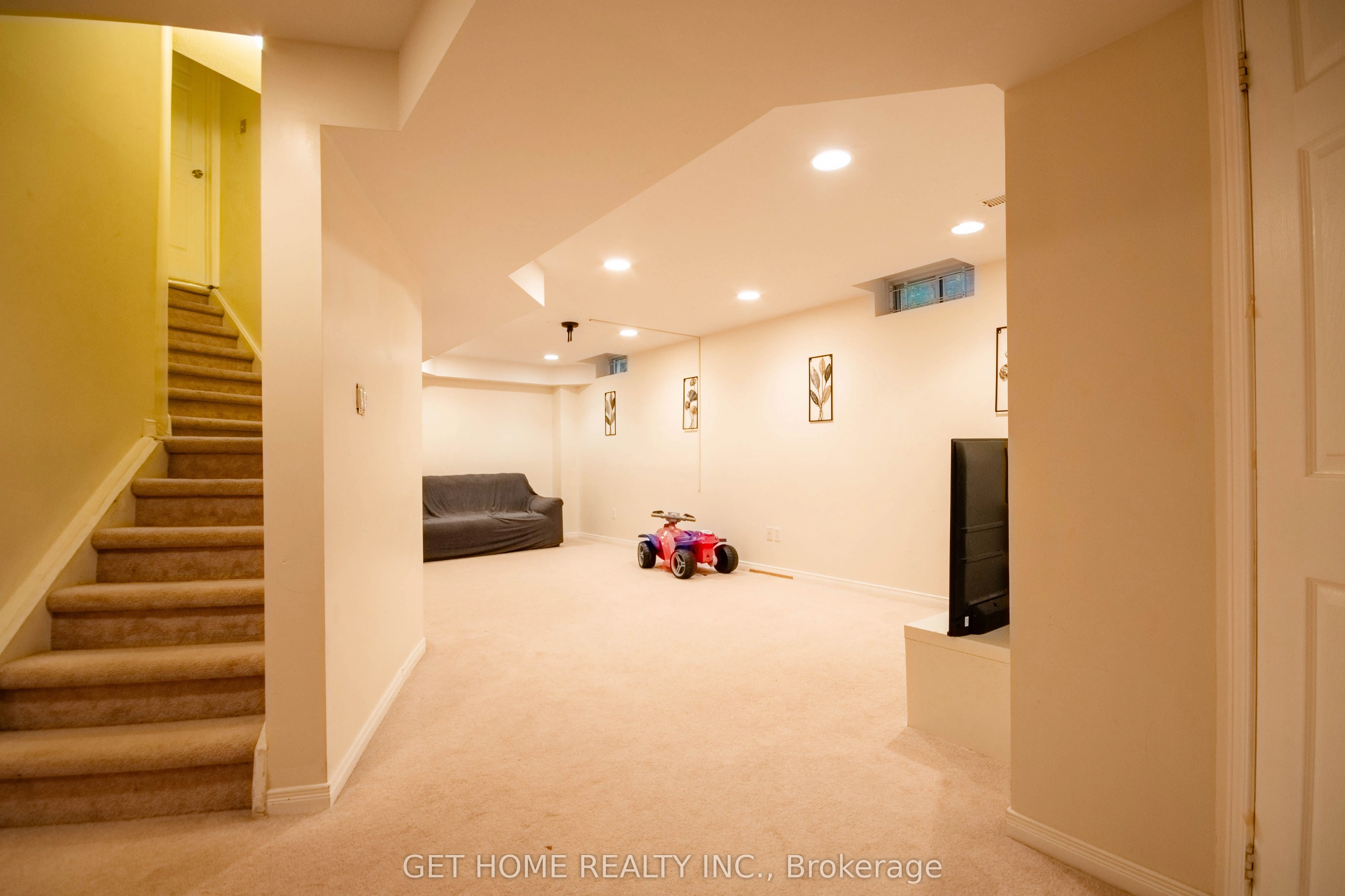 532 Ormond Drive