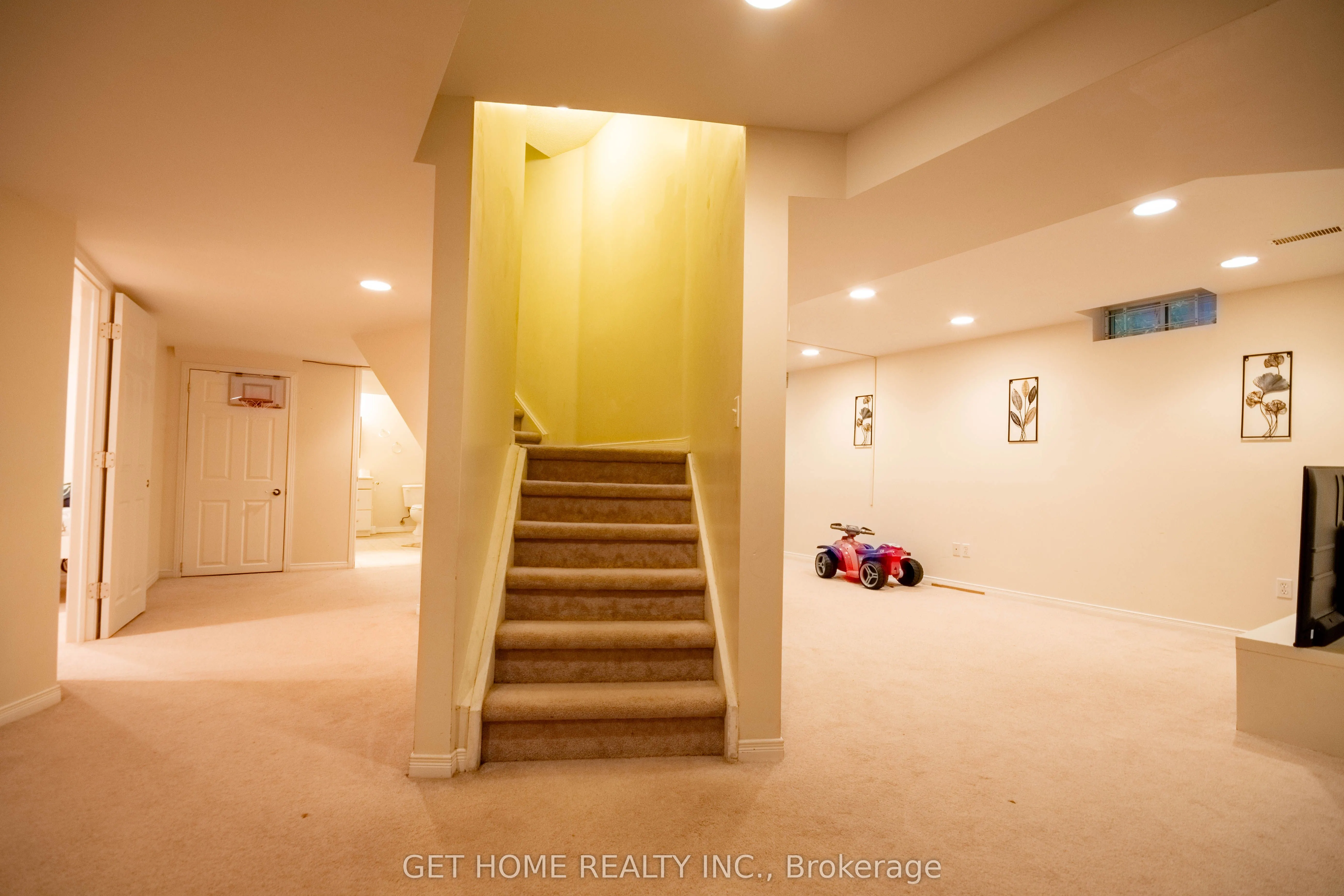 532 Ormond Drive