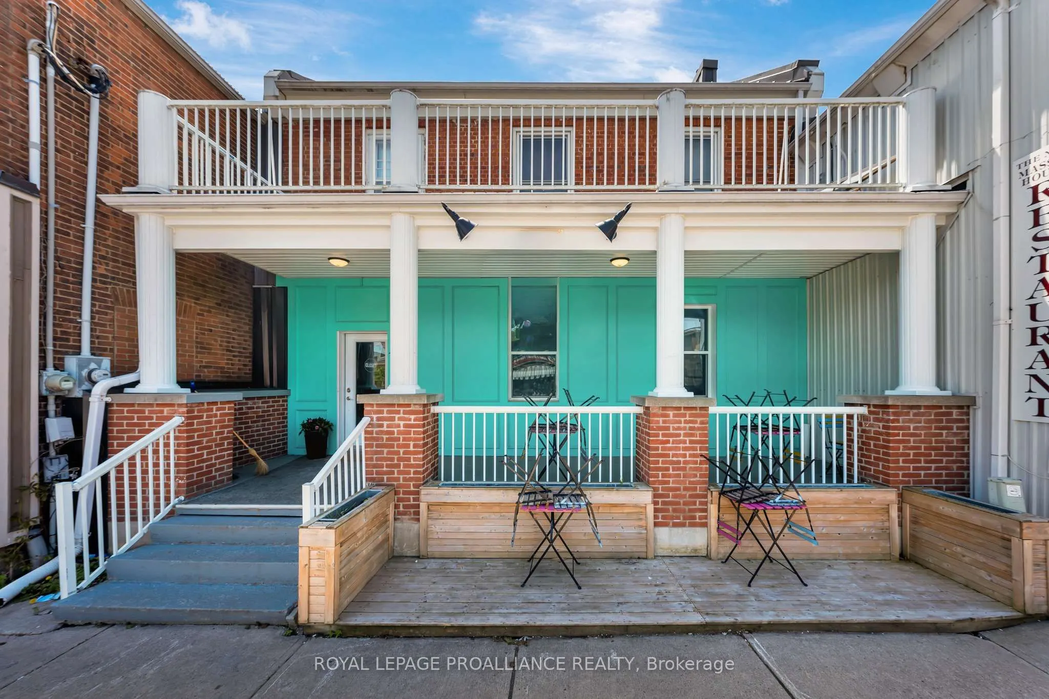 29 King Avenue E