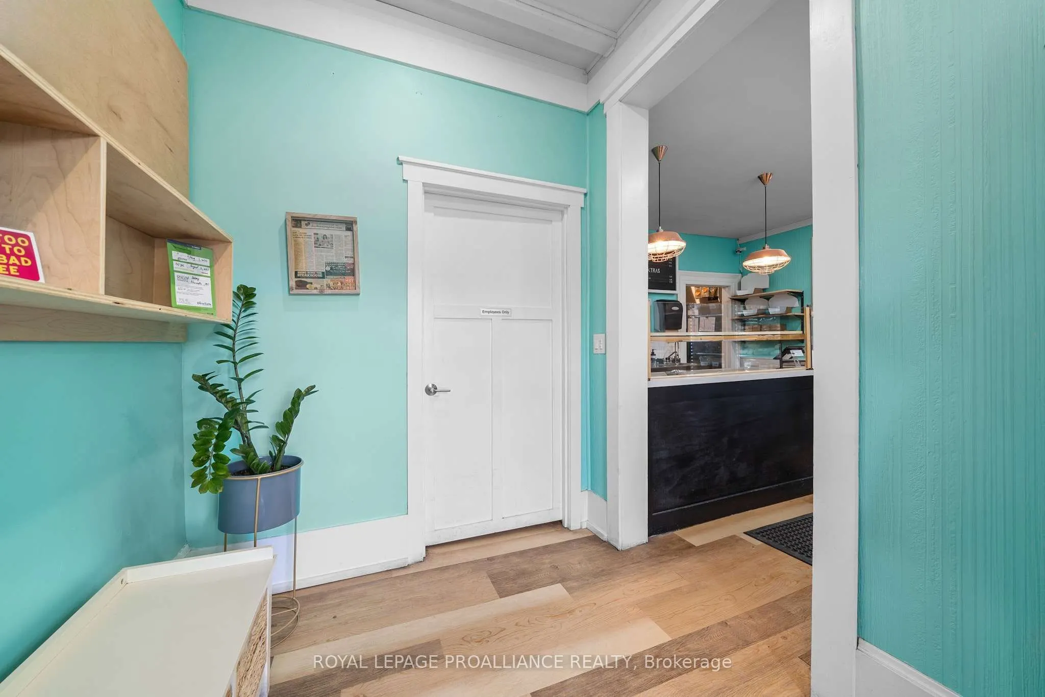 29 King Avenue E