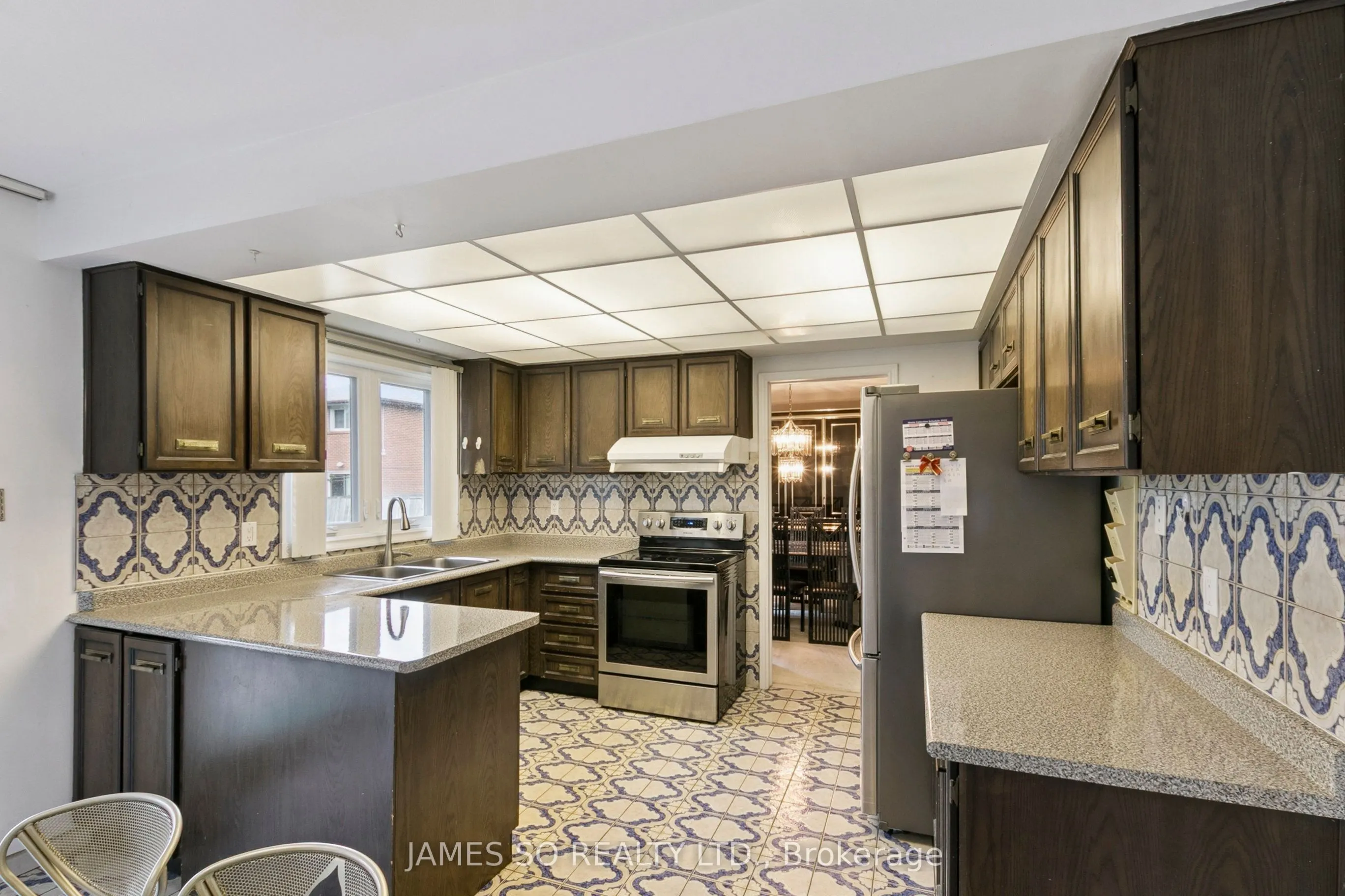 270 Huntsmill Boulevard