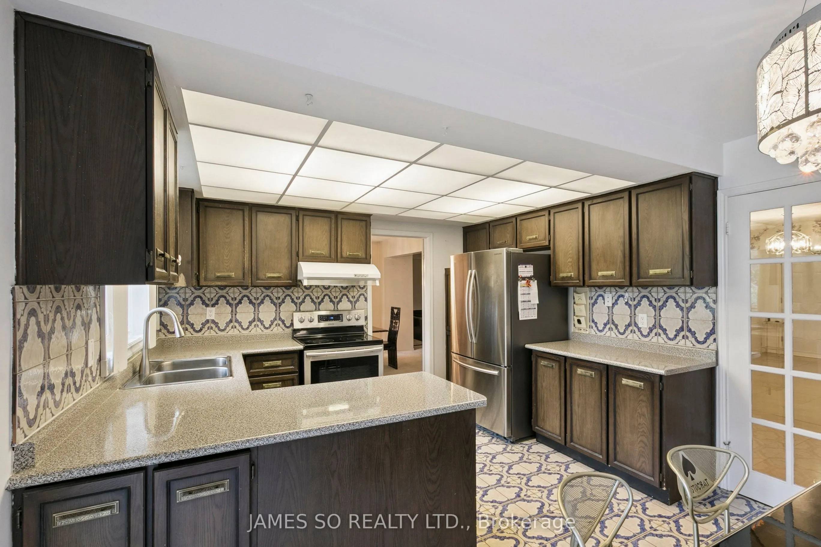 270 Huntsmill Boulevard