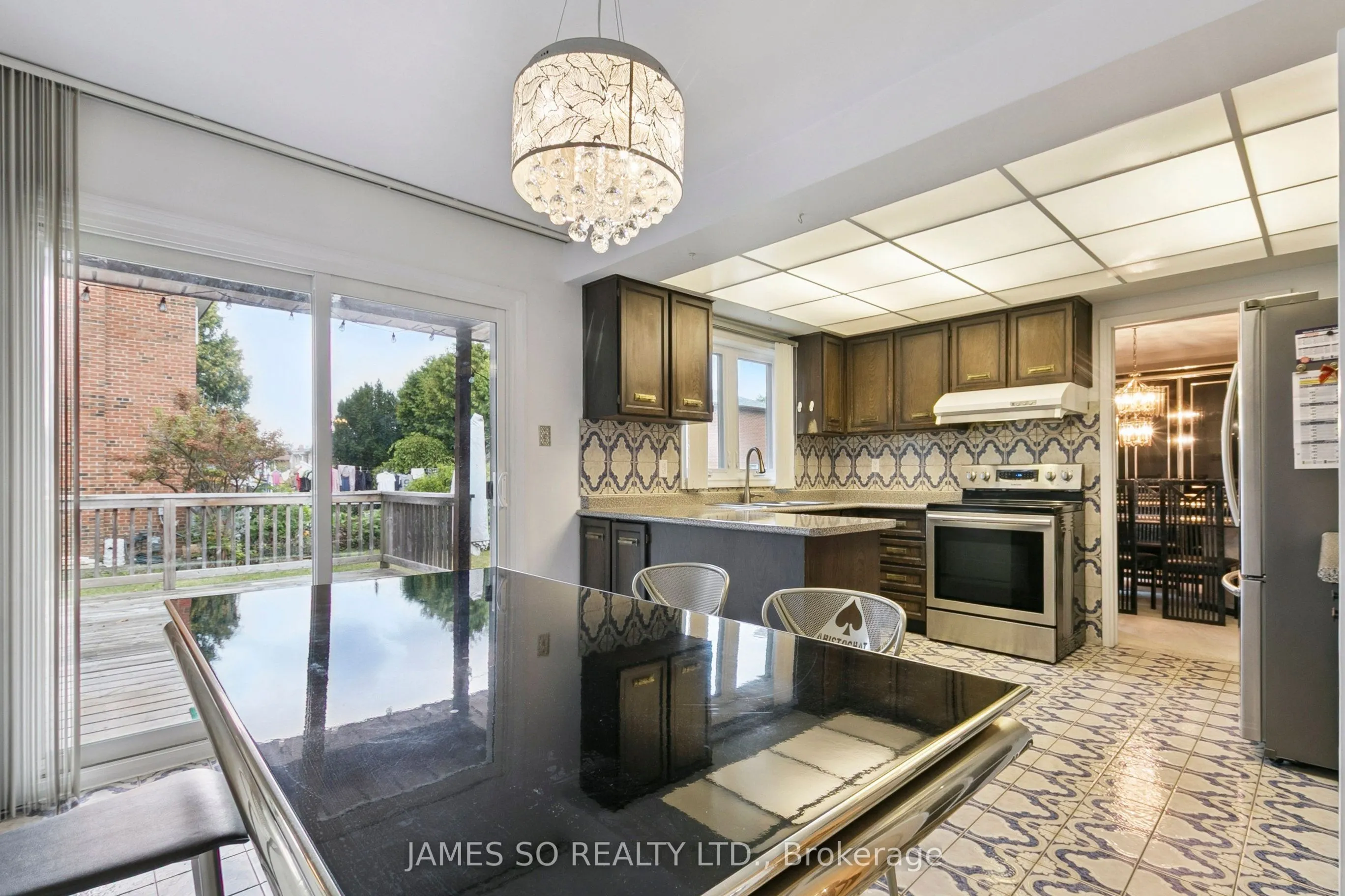 270 Huntsmill Boulevard