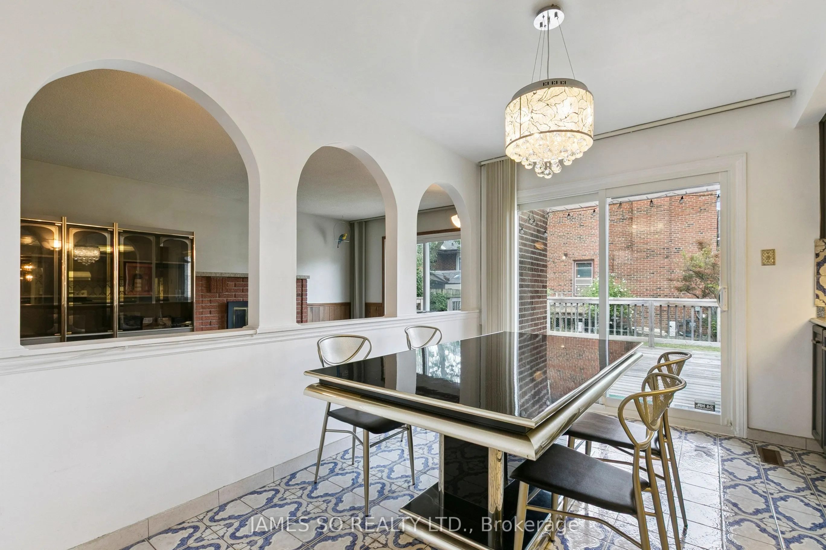 270 Huntsmill Boulevard