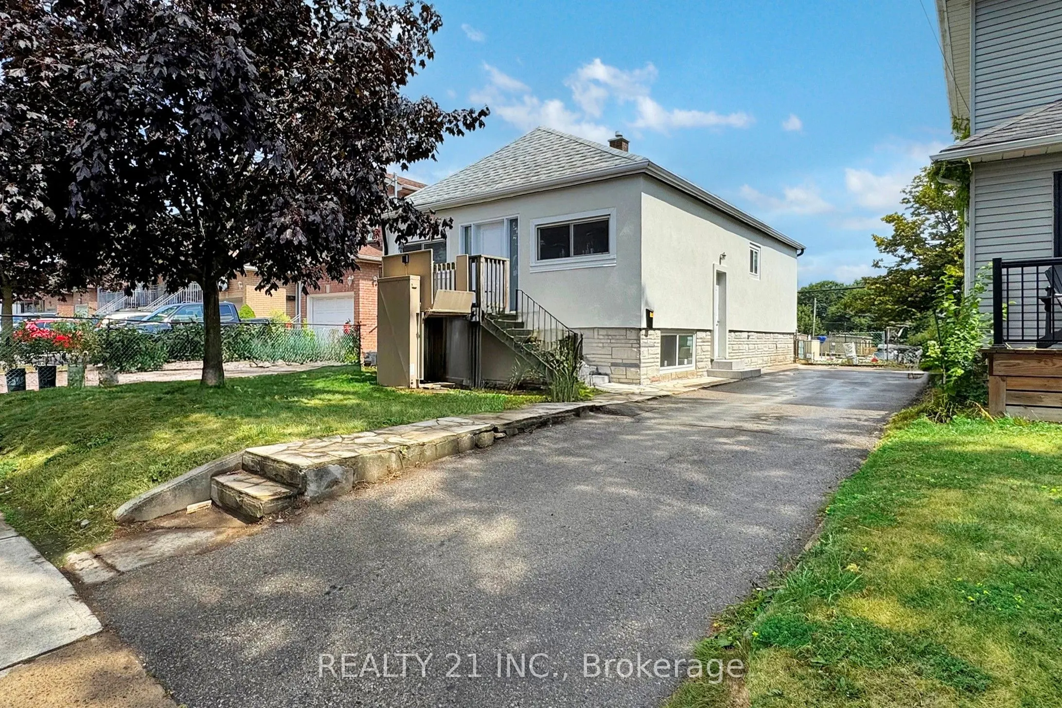125 S Woodrow Boulevard