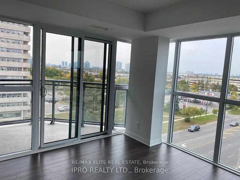 30 Meadowglen Place, #612