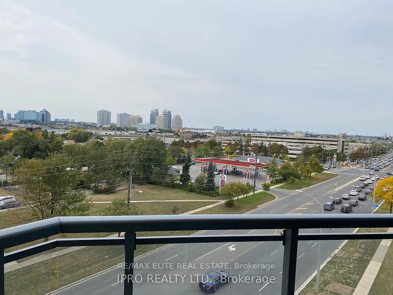 30 Meadowglen Place, #612