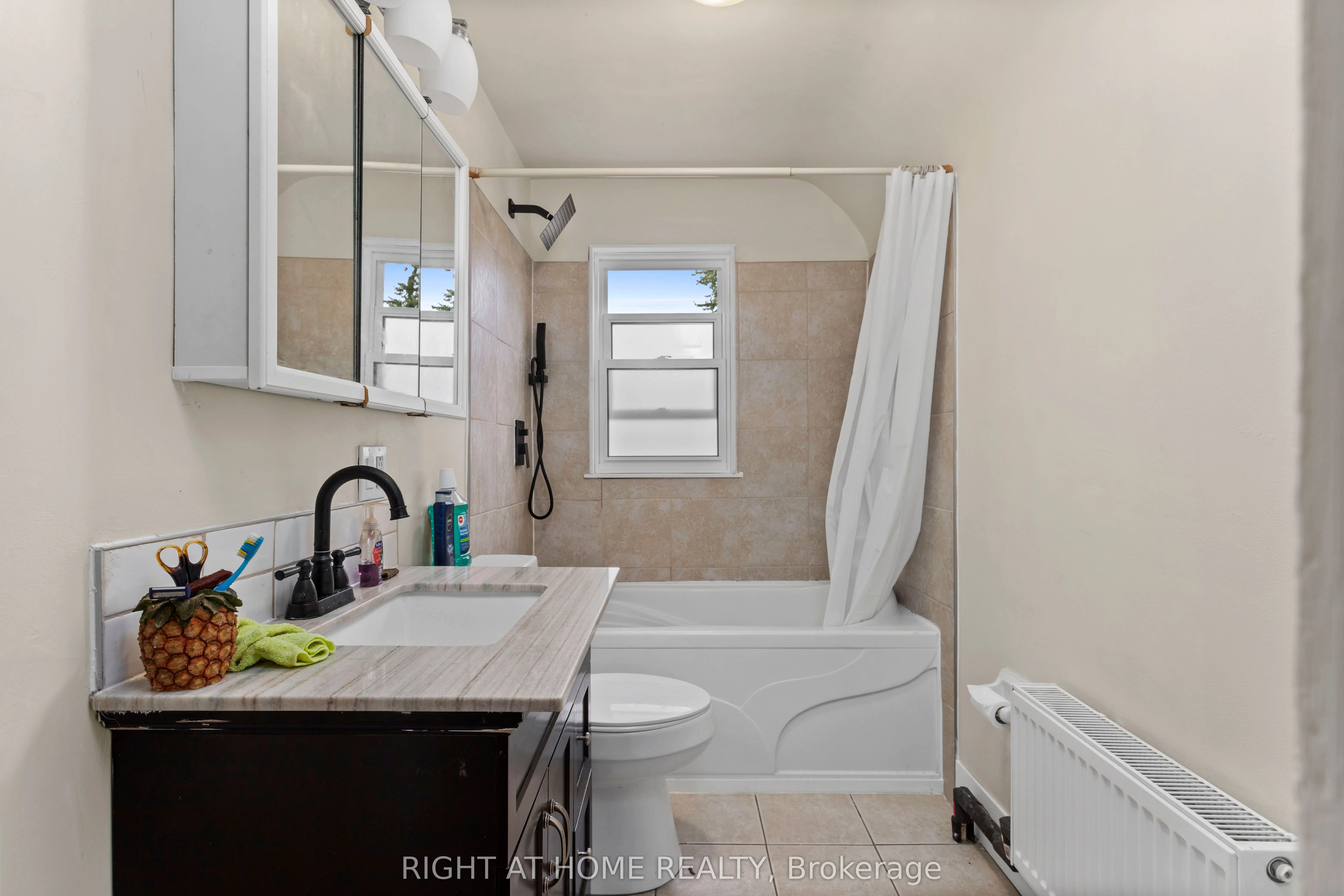1398 Simcoe Street S
