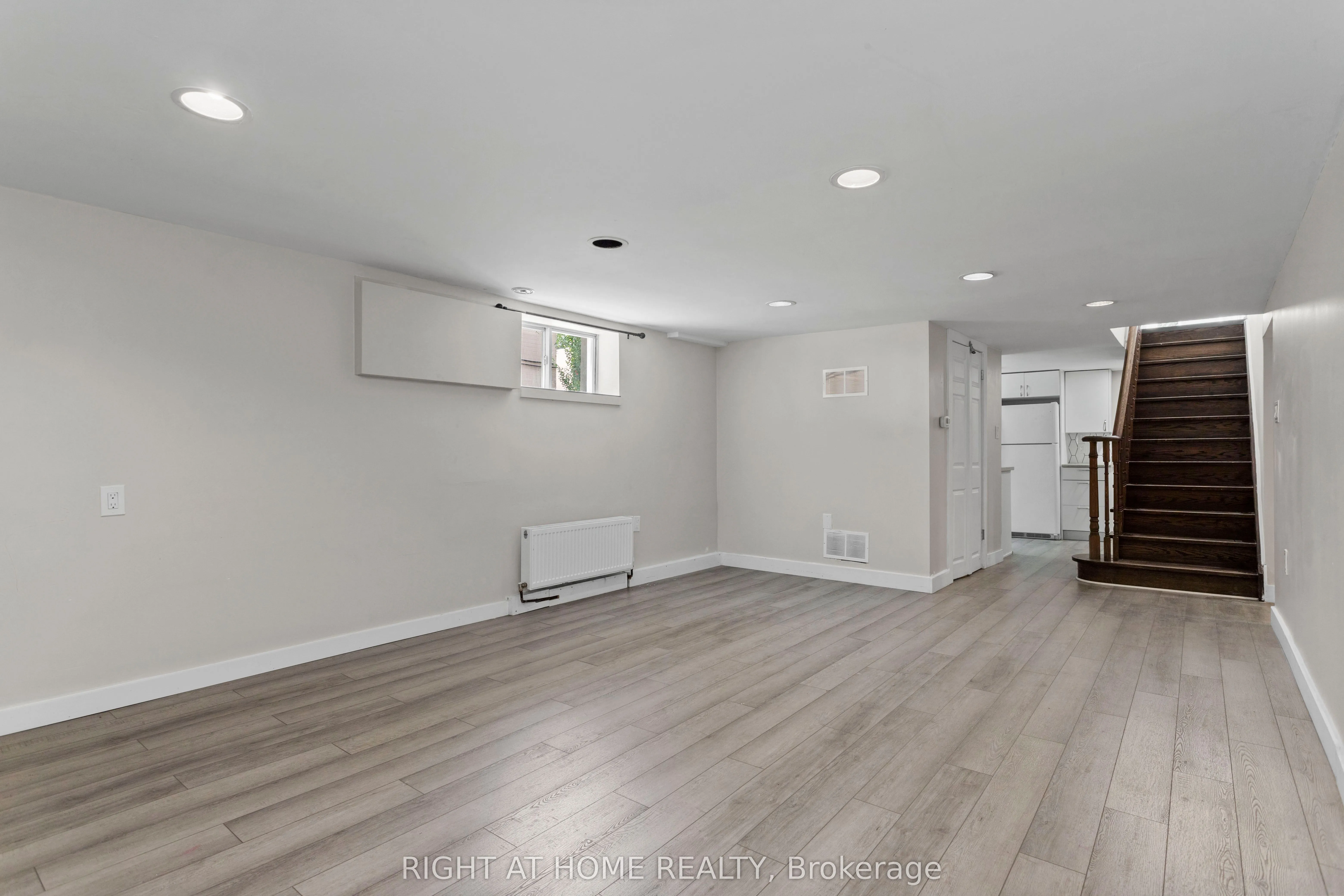 1398 Simcoe Street S