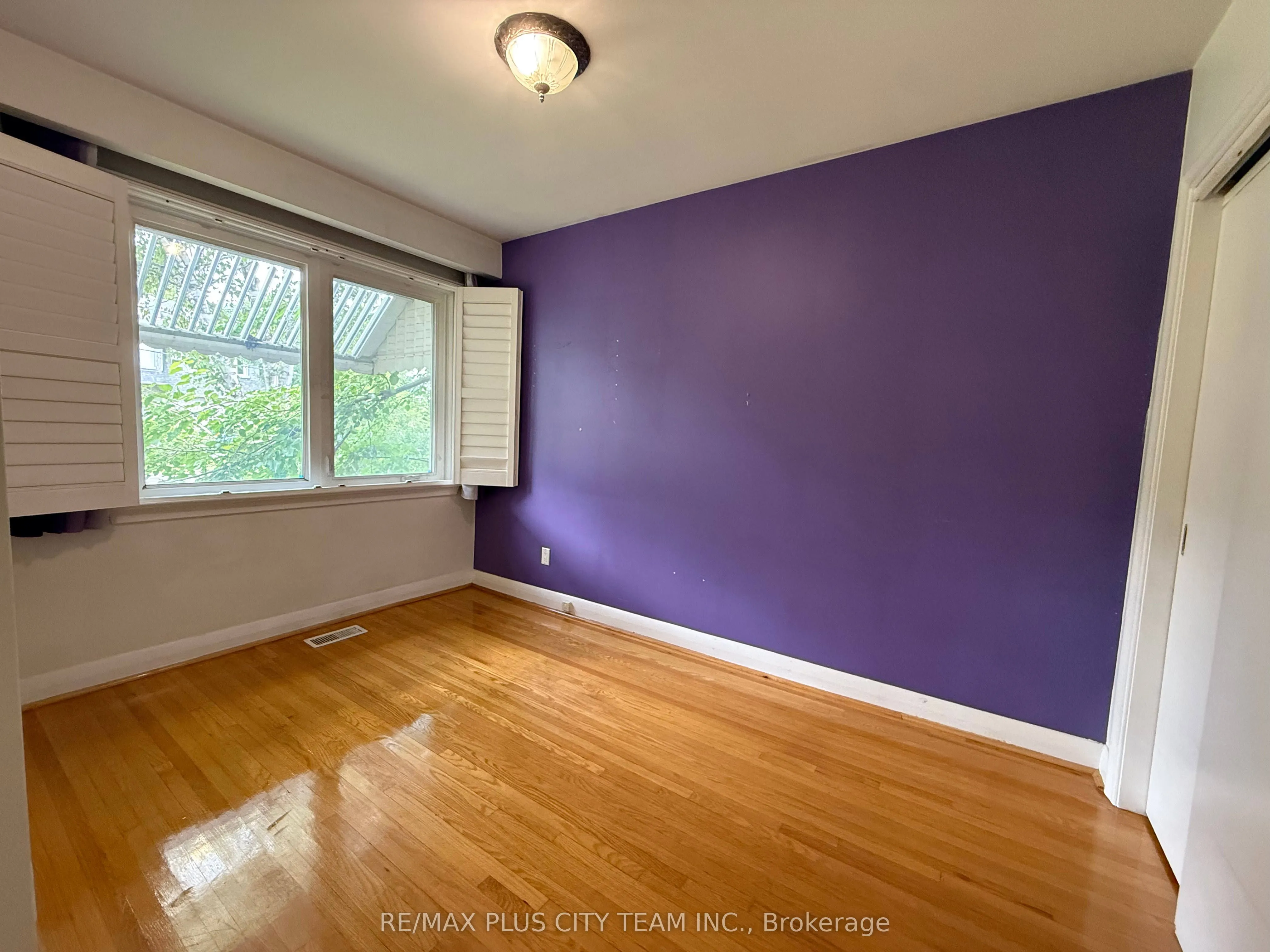 33 Windsor Drive