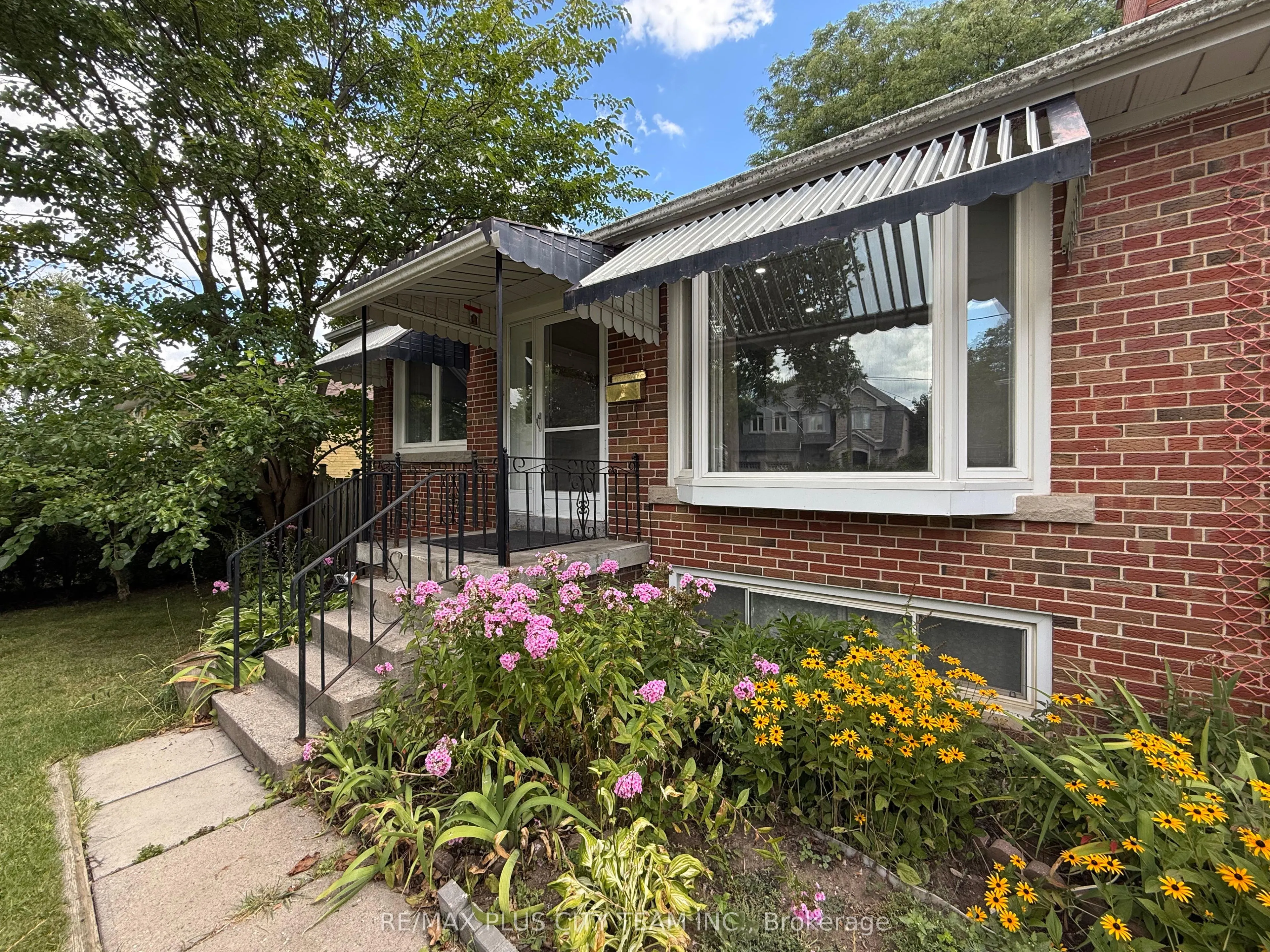 33 Windsor Drive