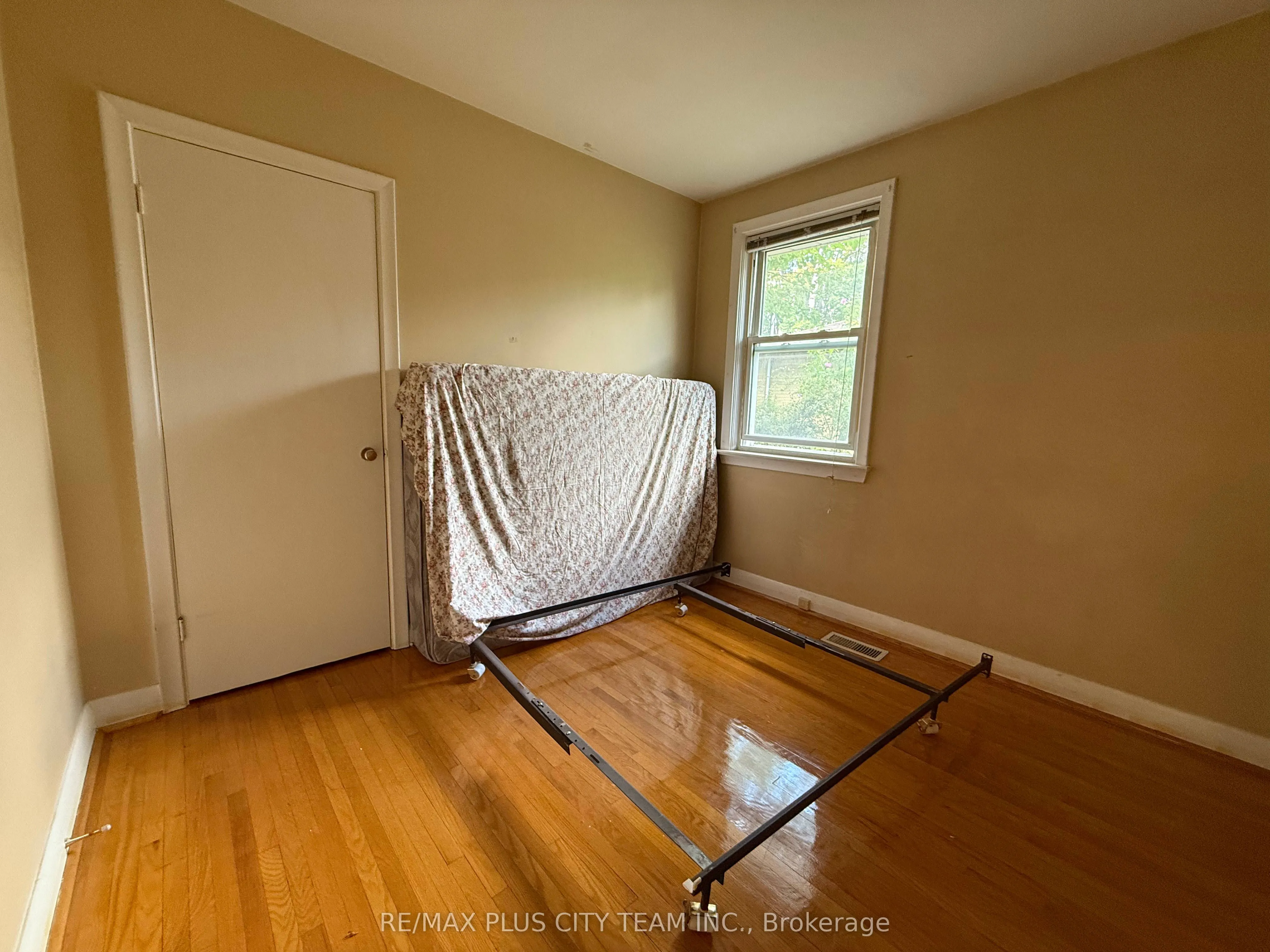 33 Windsor Drive