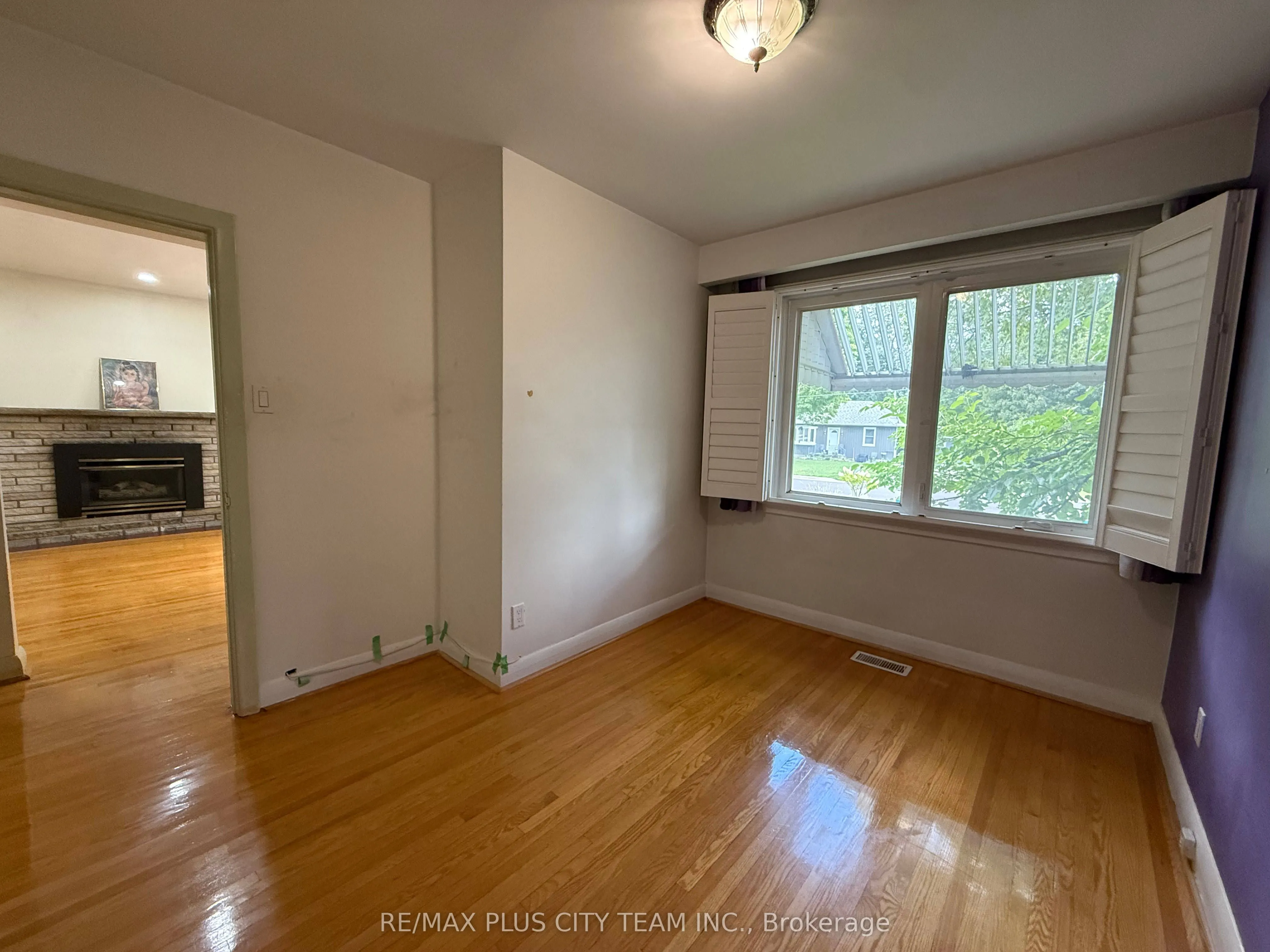 33 Windsor Drive