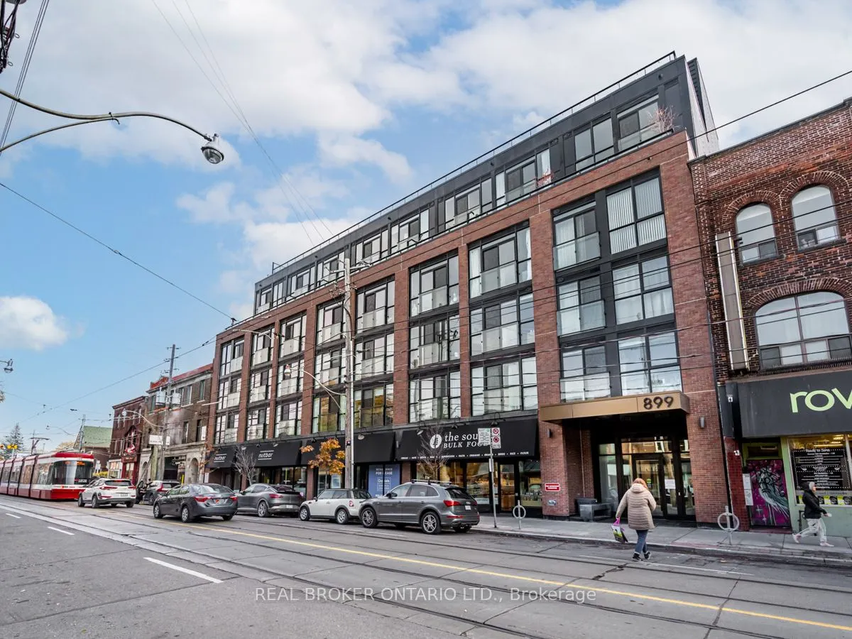 899 Queen Street E, #414