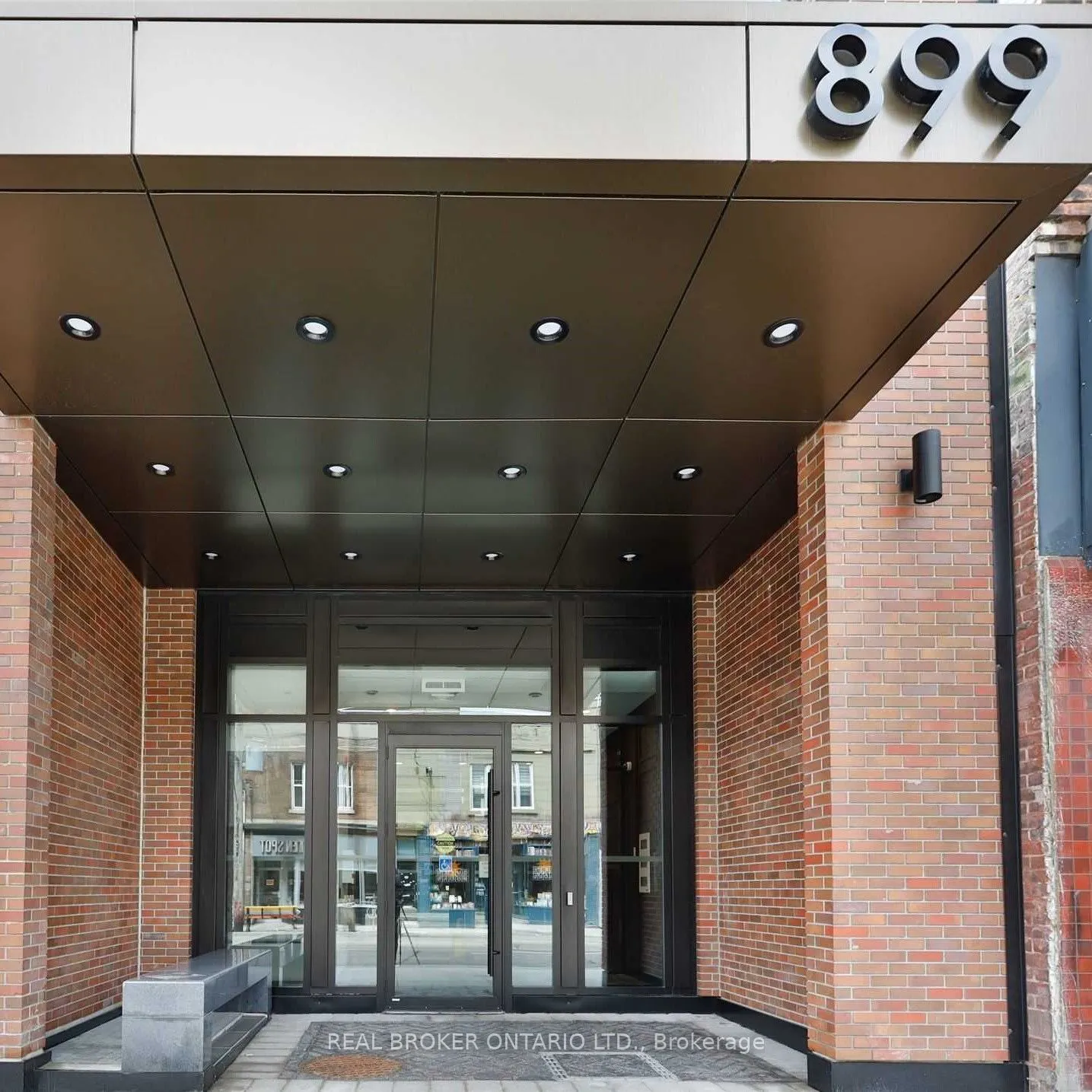 899 Queen Street E, #414