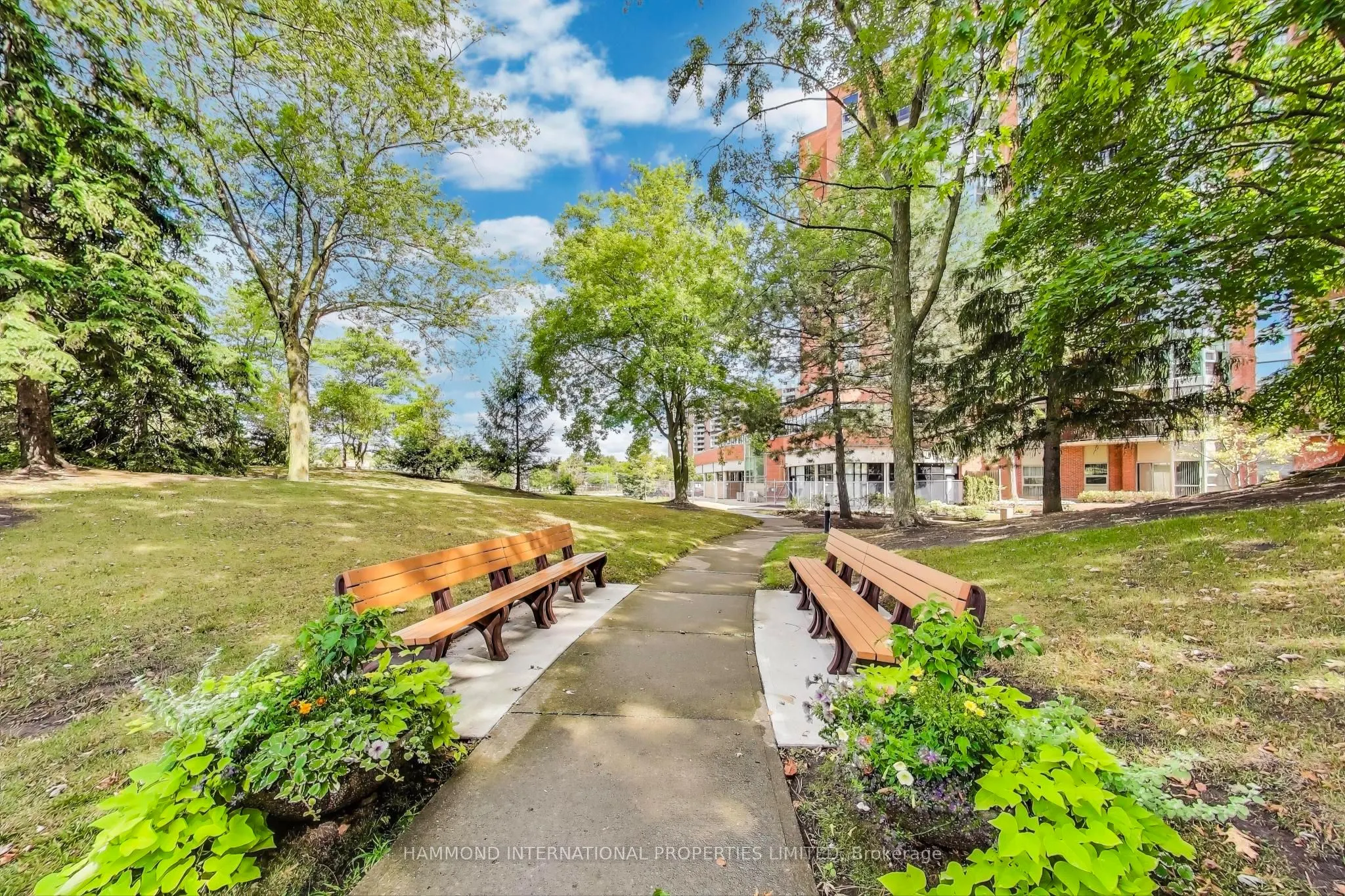 10 Dean Park Road, #416