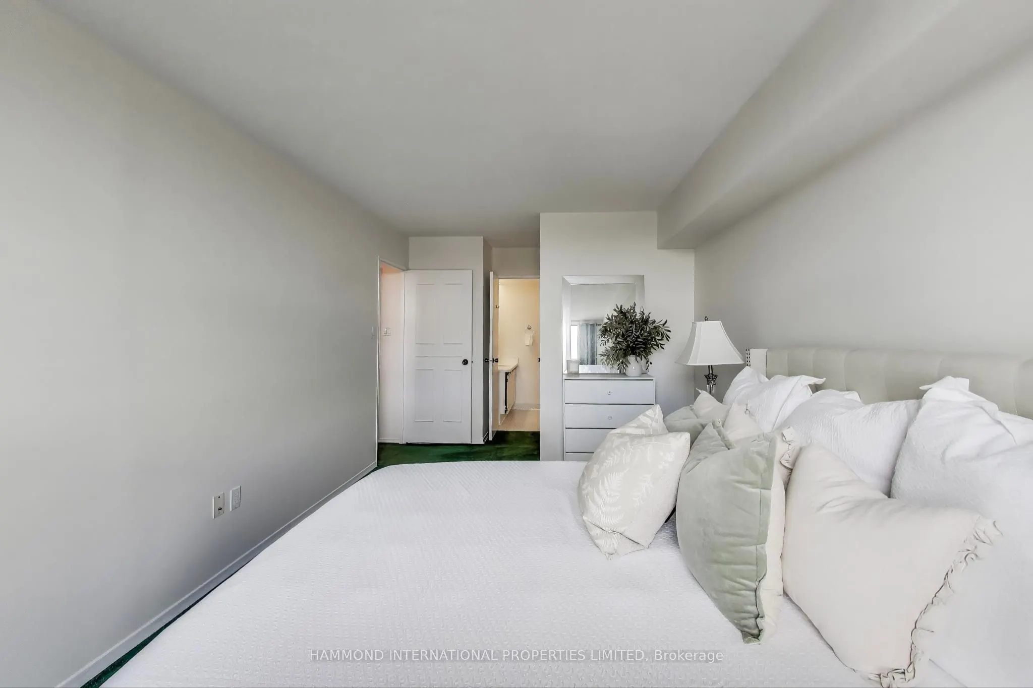 10 Dean Park Road, #416