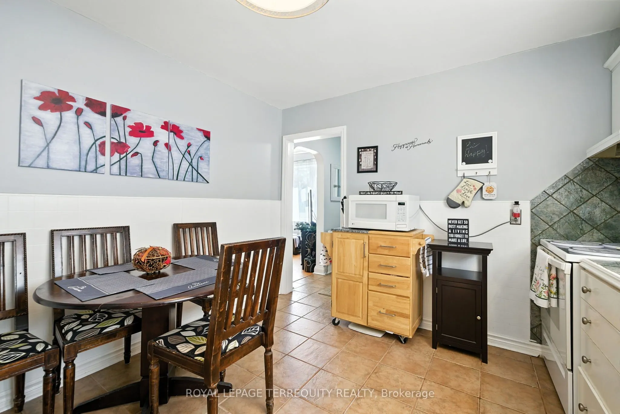 254 Cadillac Avenue S