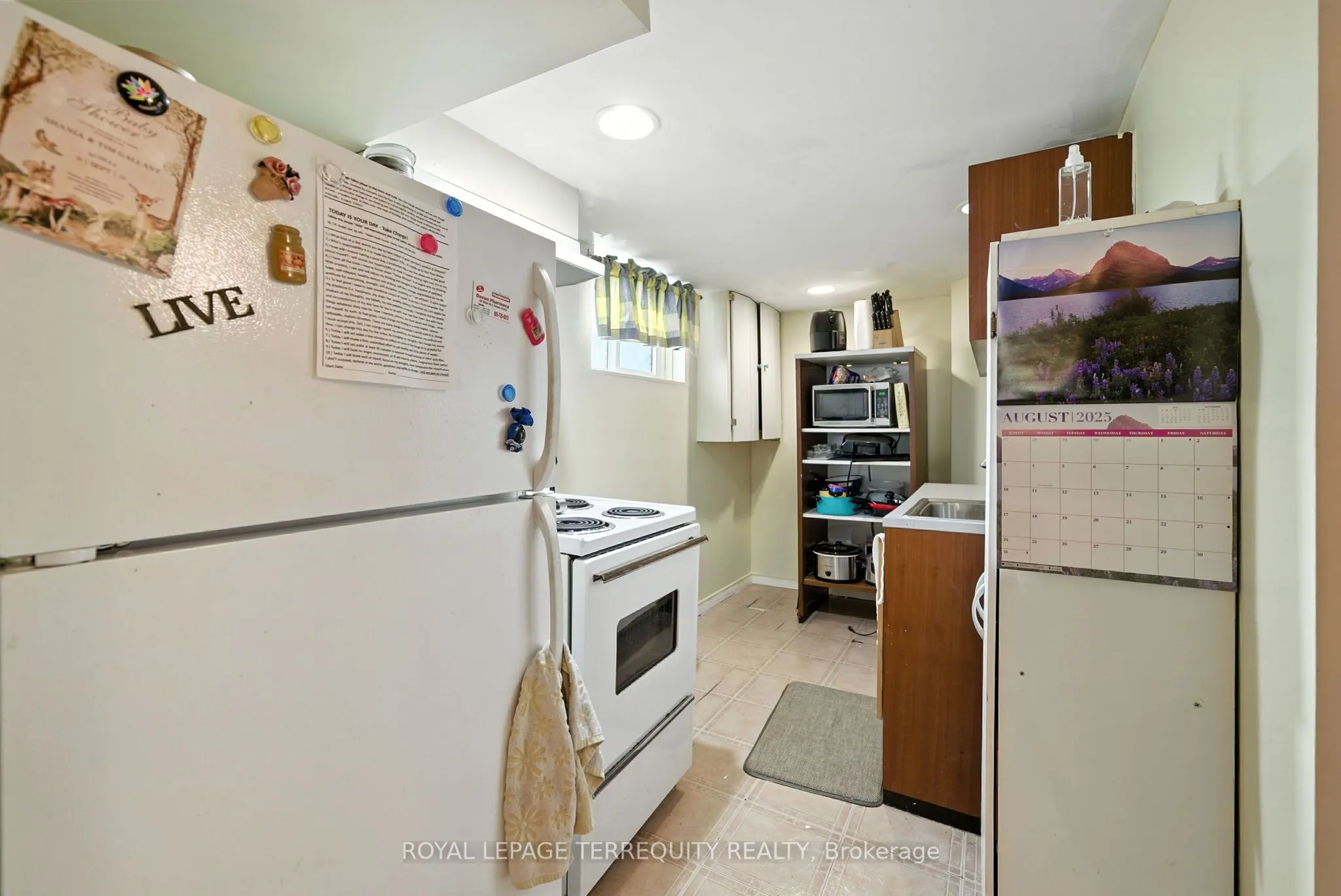 254 Cadillac Avenue S