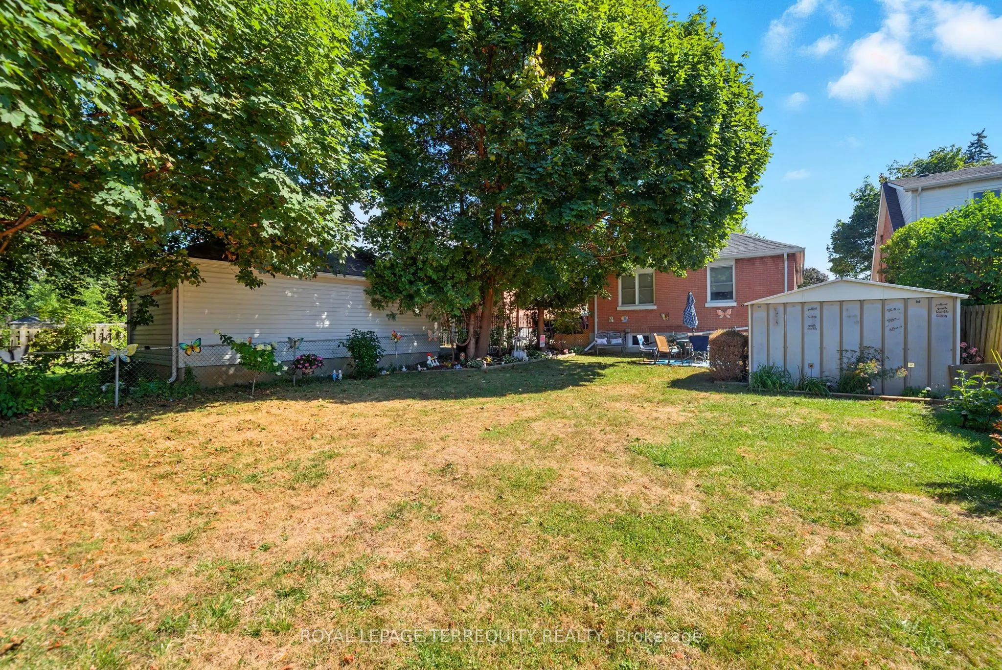 254 Cadillac Avenue S
