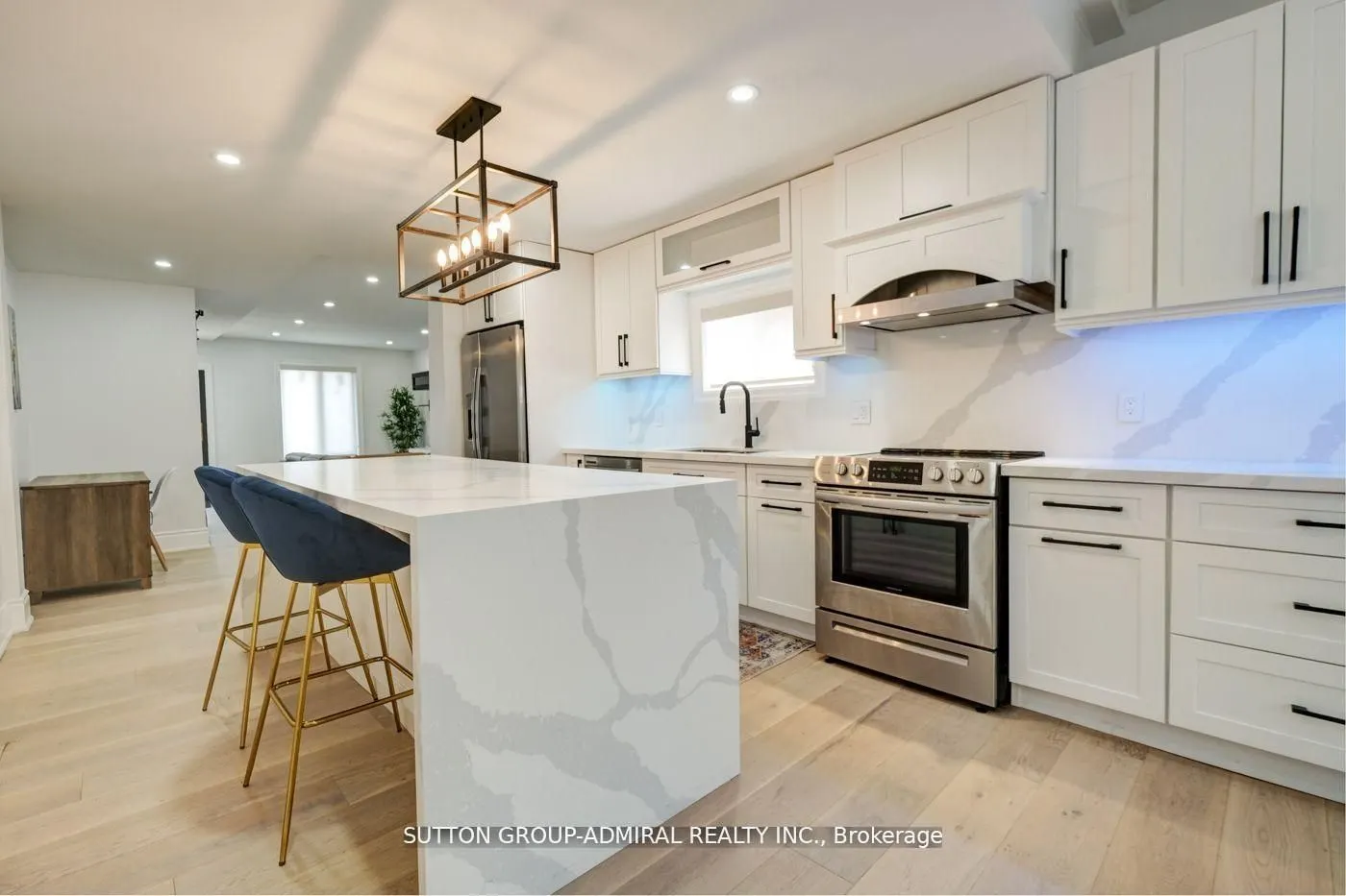 70 Carlaw Avenue, #Main & 2nd