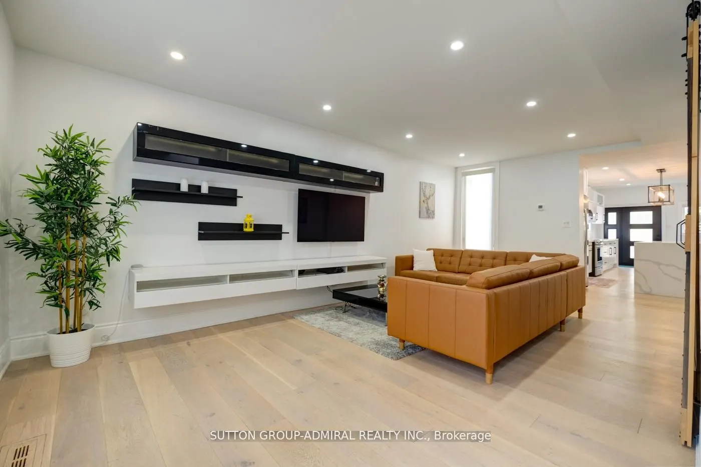 70 Carlaw Avenue, #Main & 2nd
