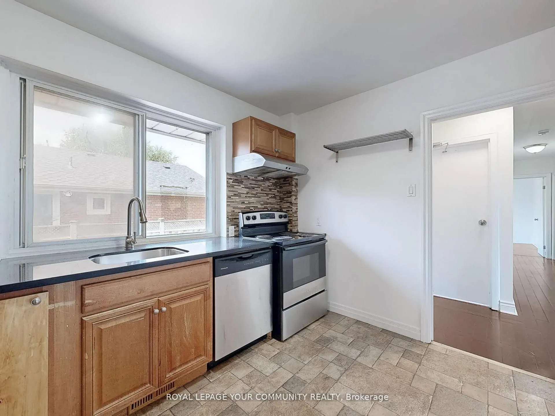 17 Dobbin Road, #main