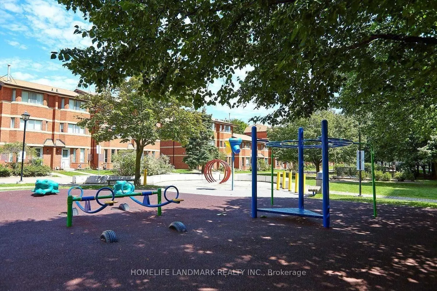 2460 Eglinton Avenue E, #901