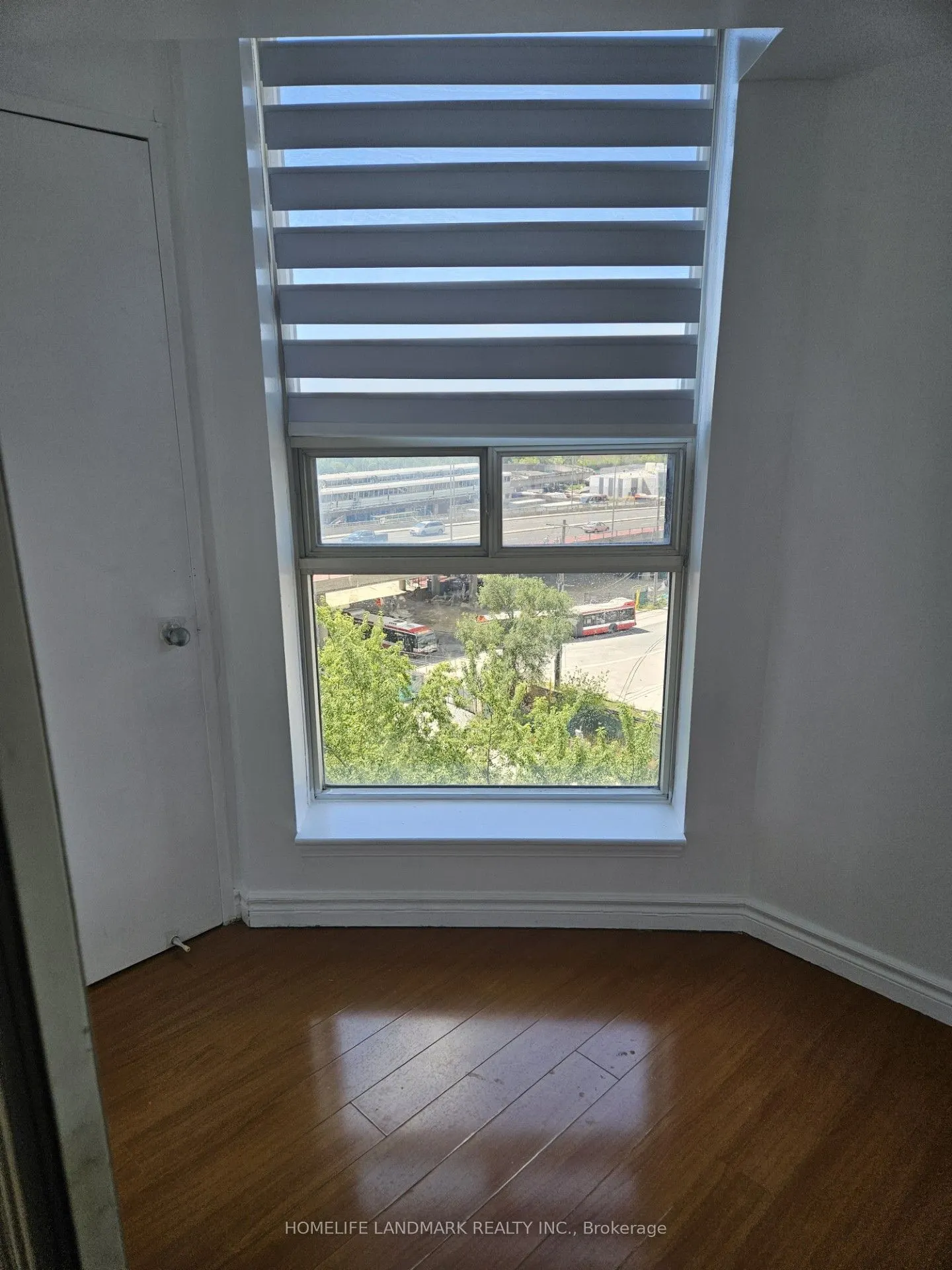 2460 Eglinton Avenue E, #901