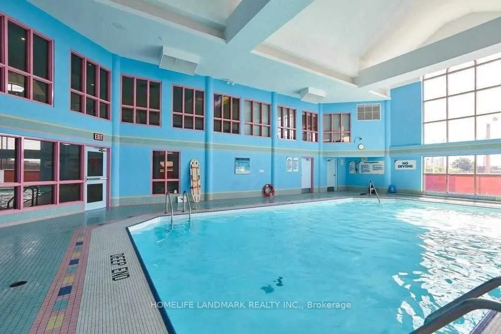 2460 Eglinton Avenue E, #901