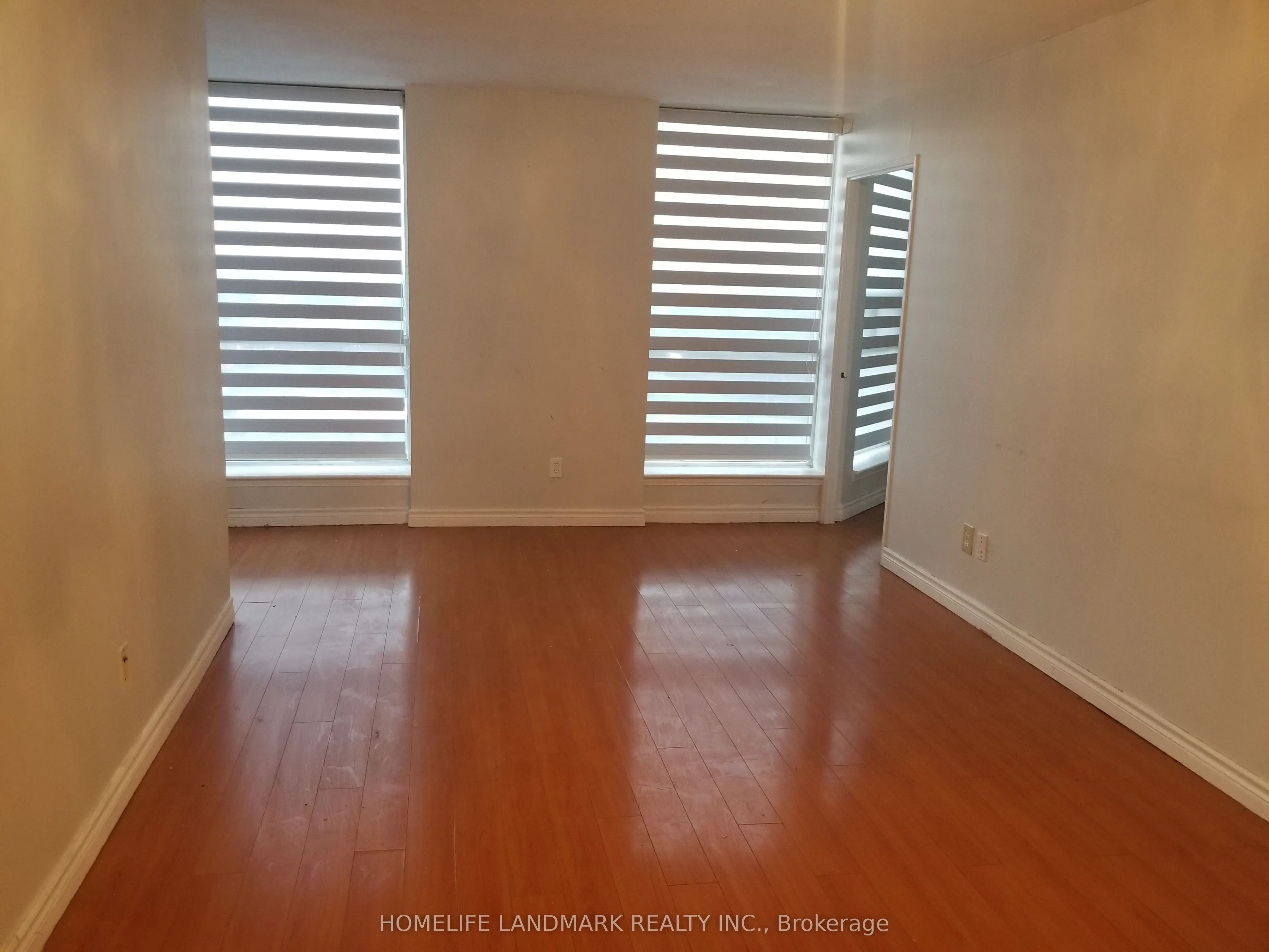 2460 Eglinton Avenue E, #901