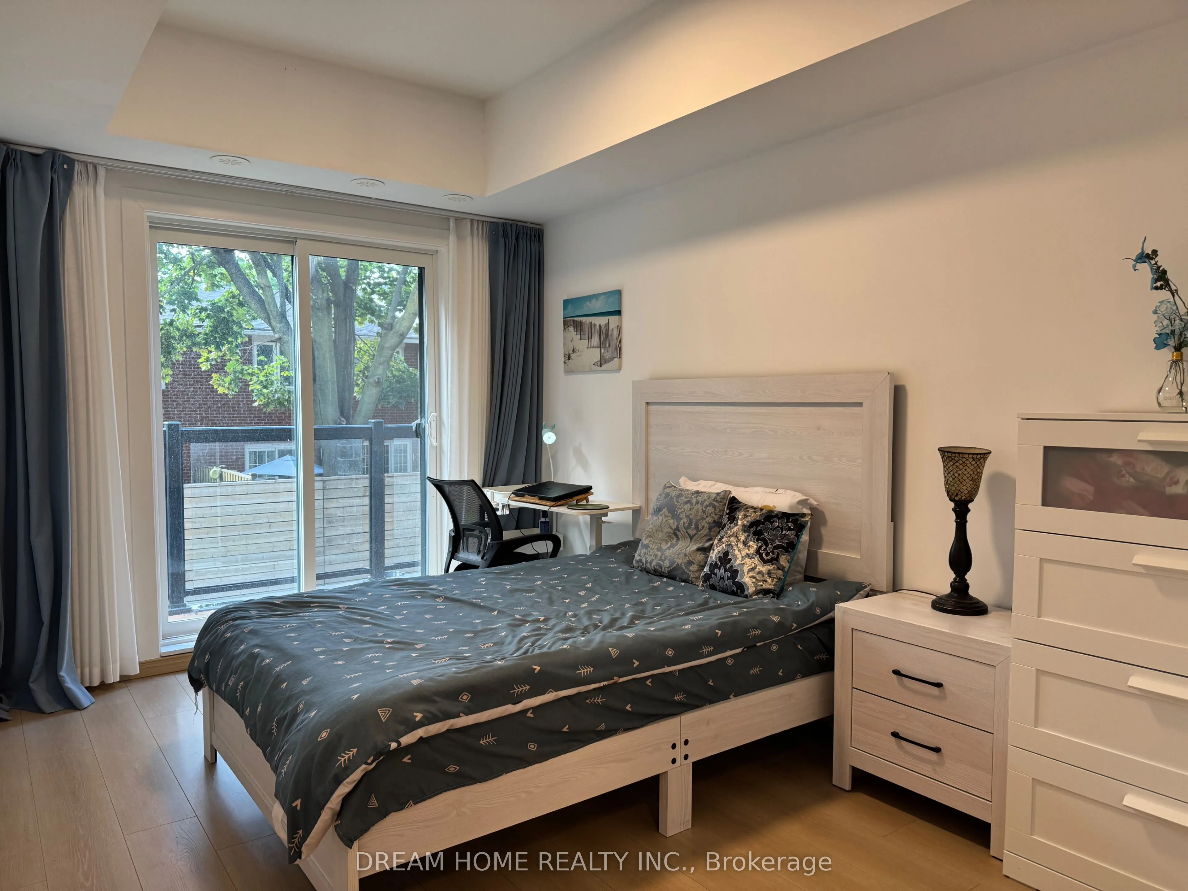 3425 Sheppard Avenue E, #205