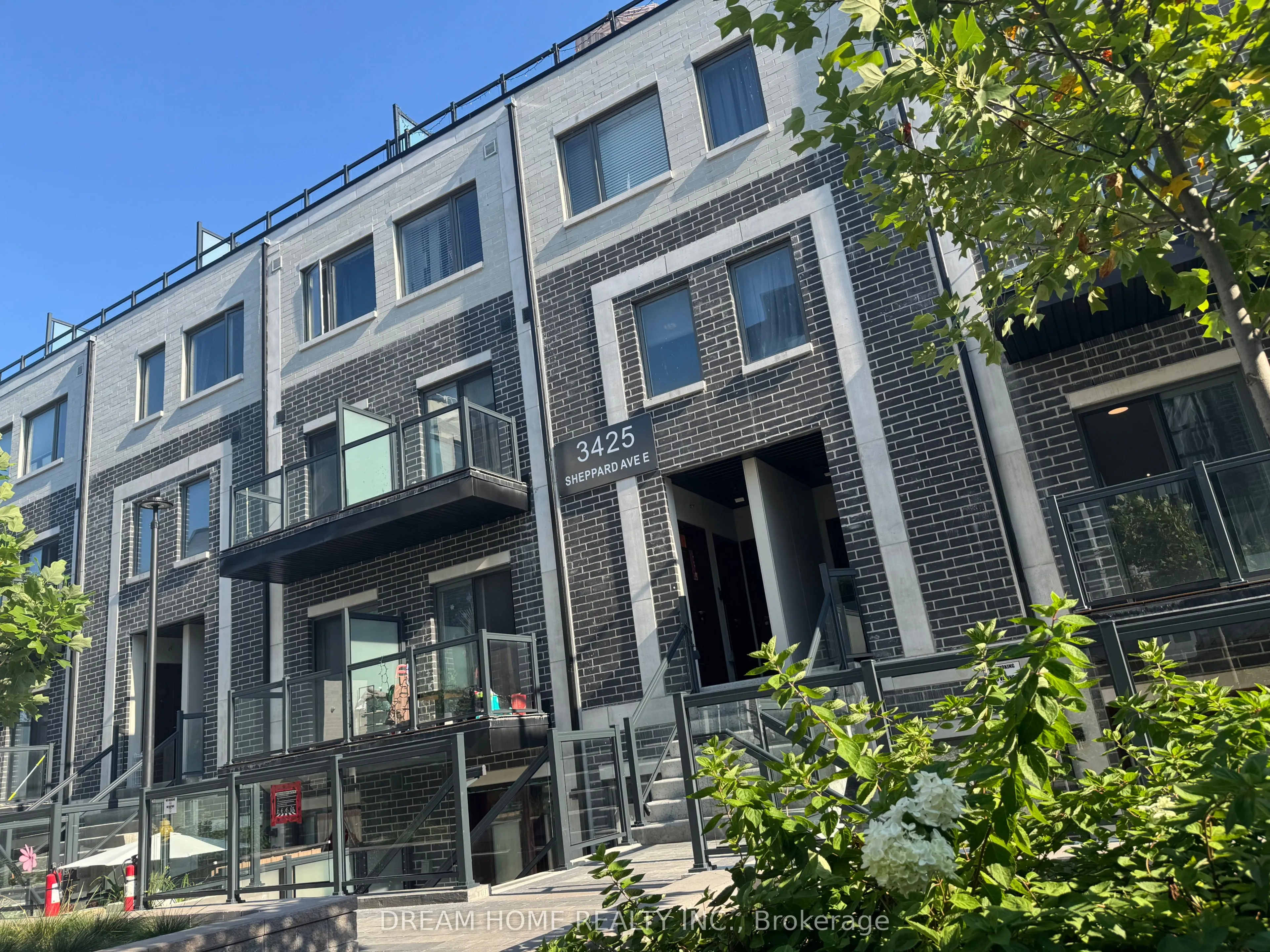 3425 Sheppard Avenue E, #205
