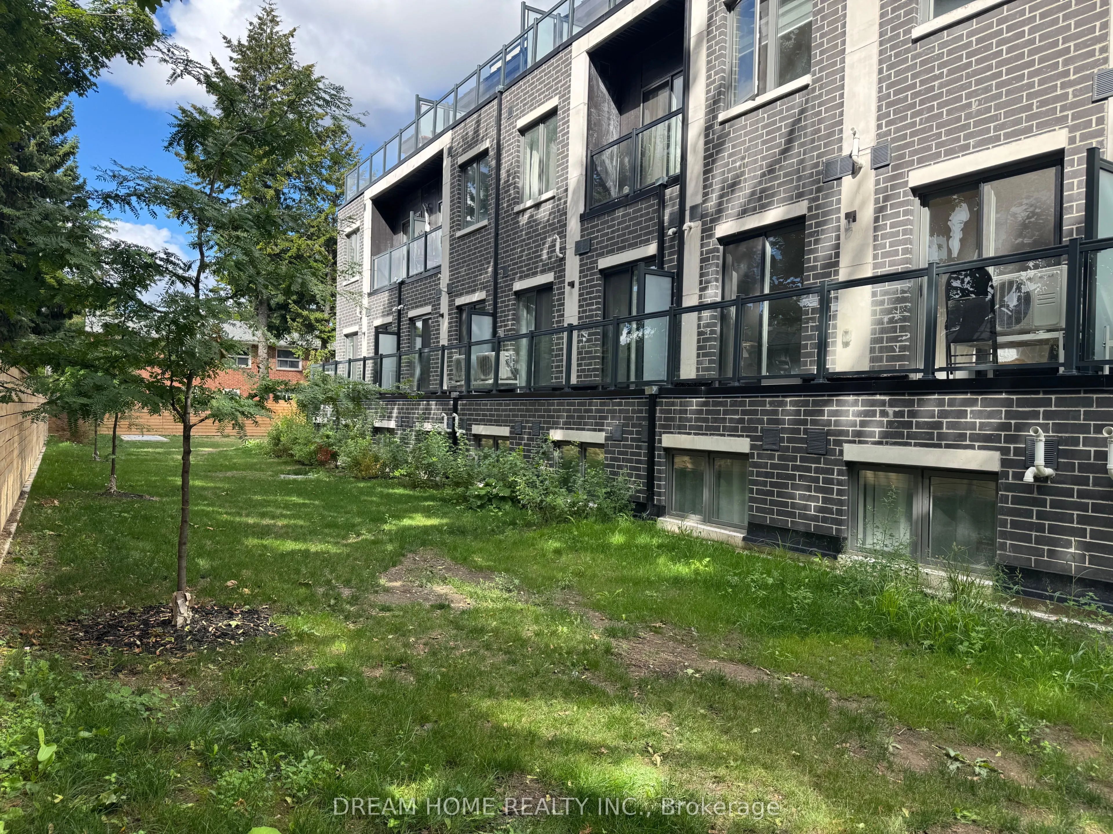 3425 Sheppard Avenue E, #205