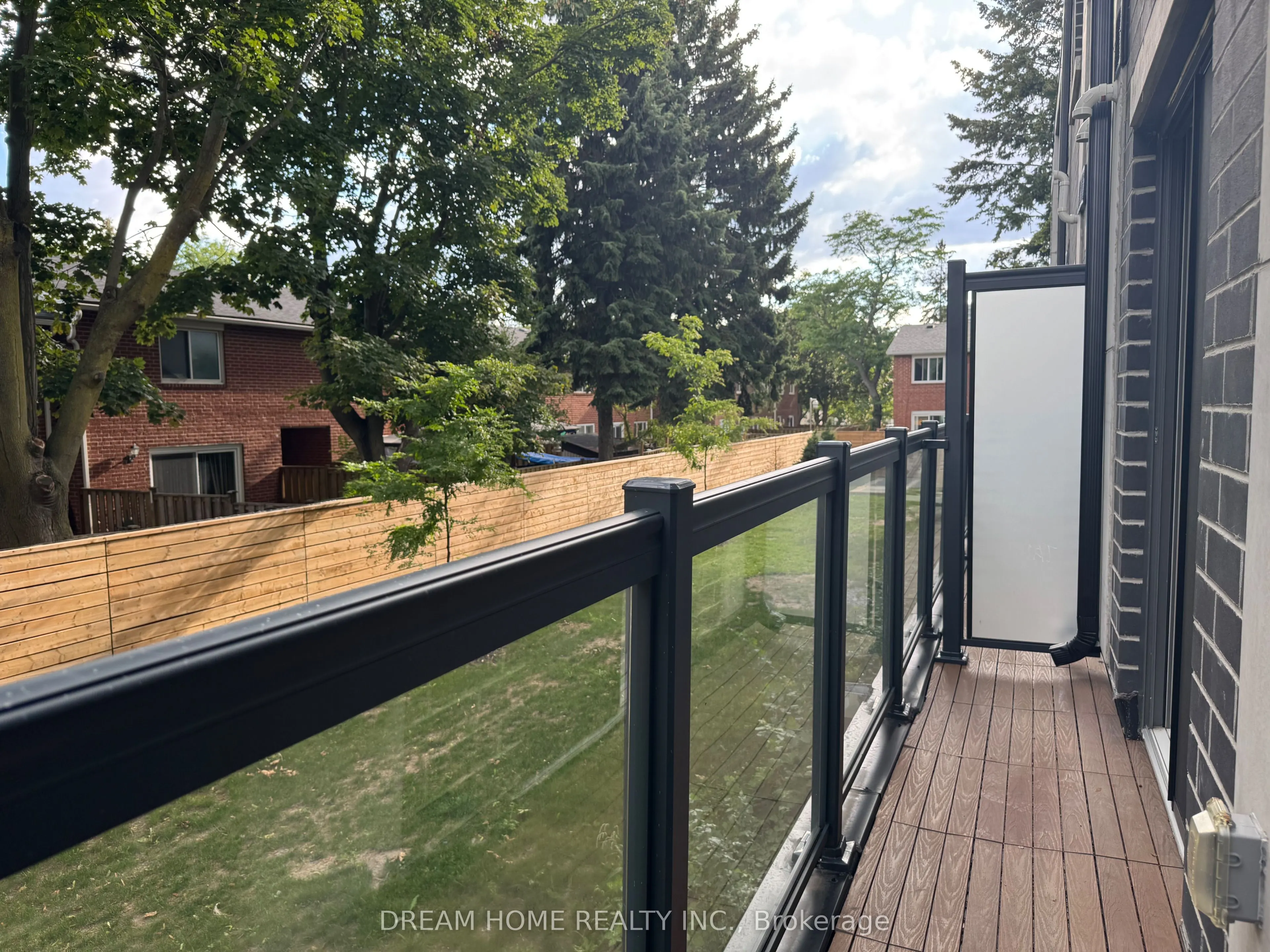 3425 Sheppard Avenue E, #205