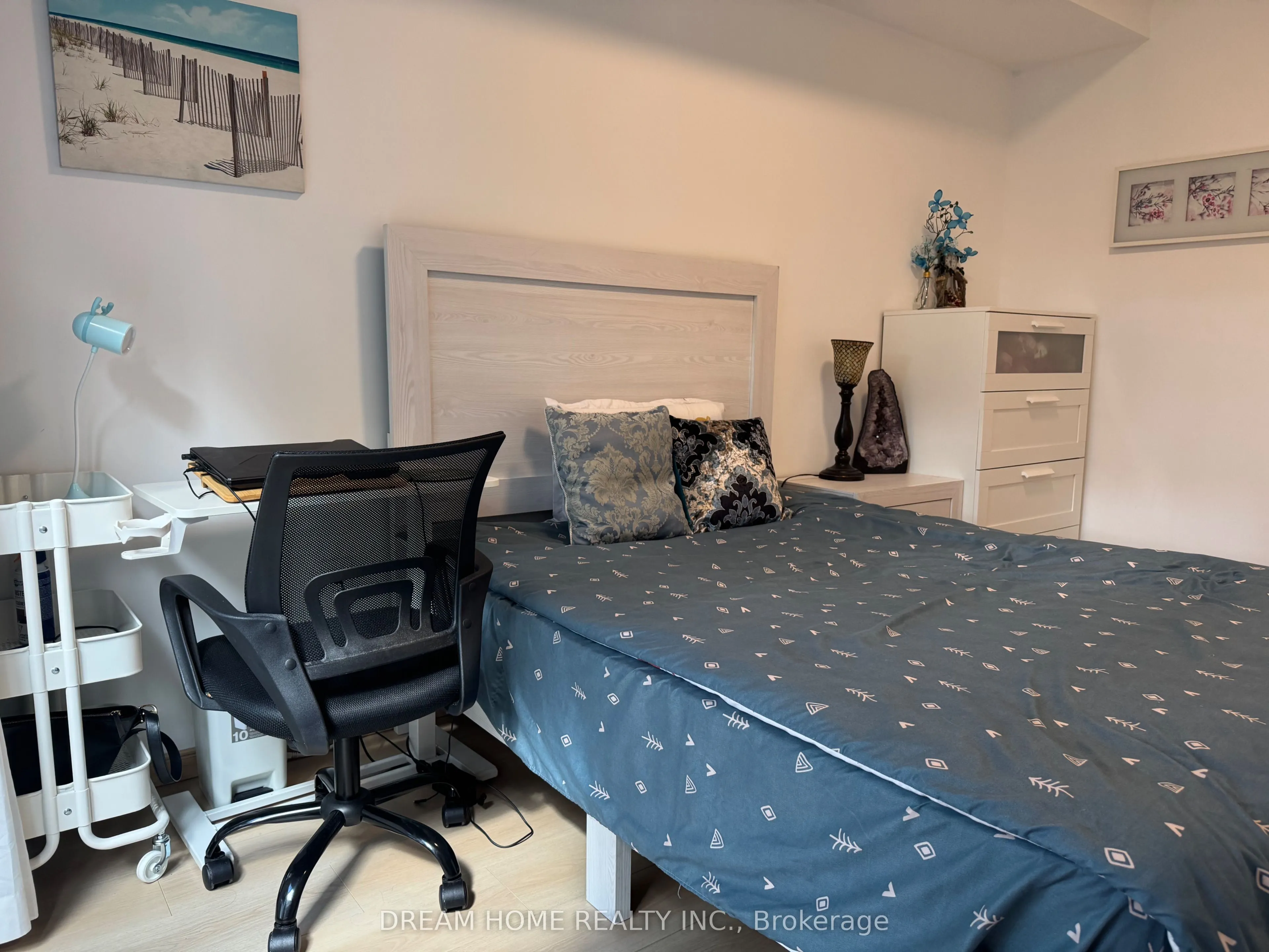 3425 Sheppard Avenue E, #205