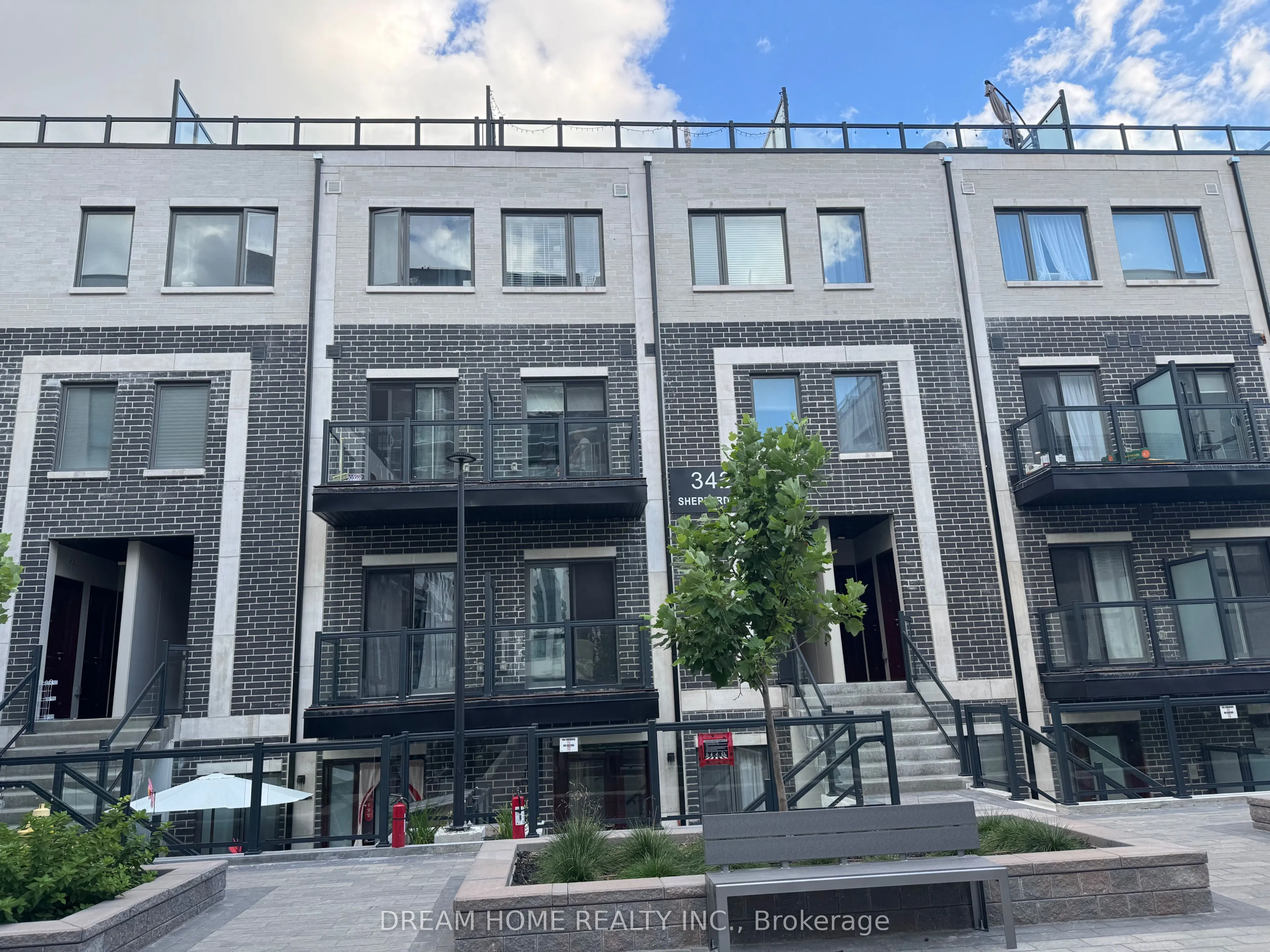 3425 Sheppard Avenue E, #205