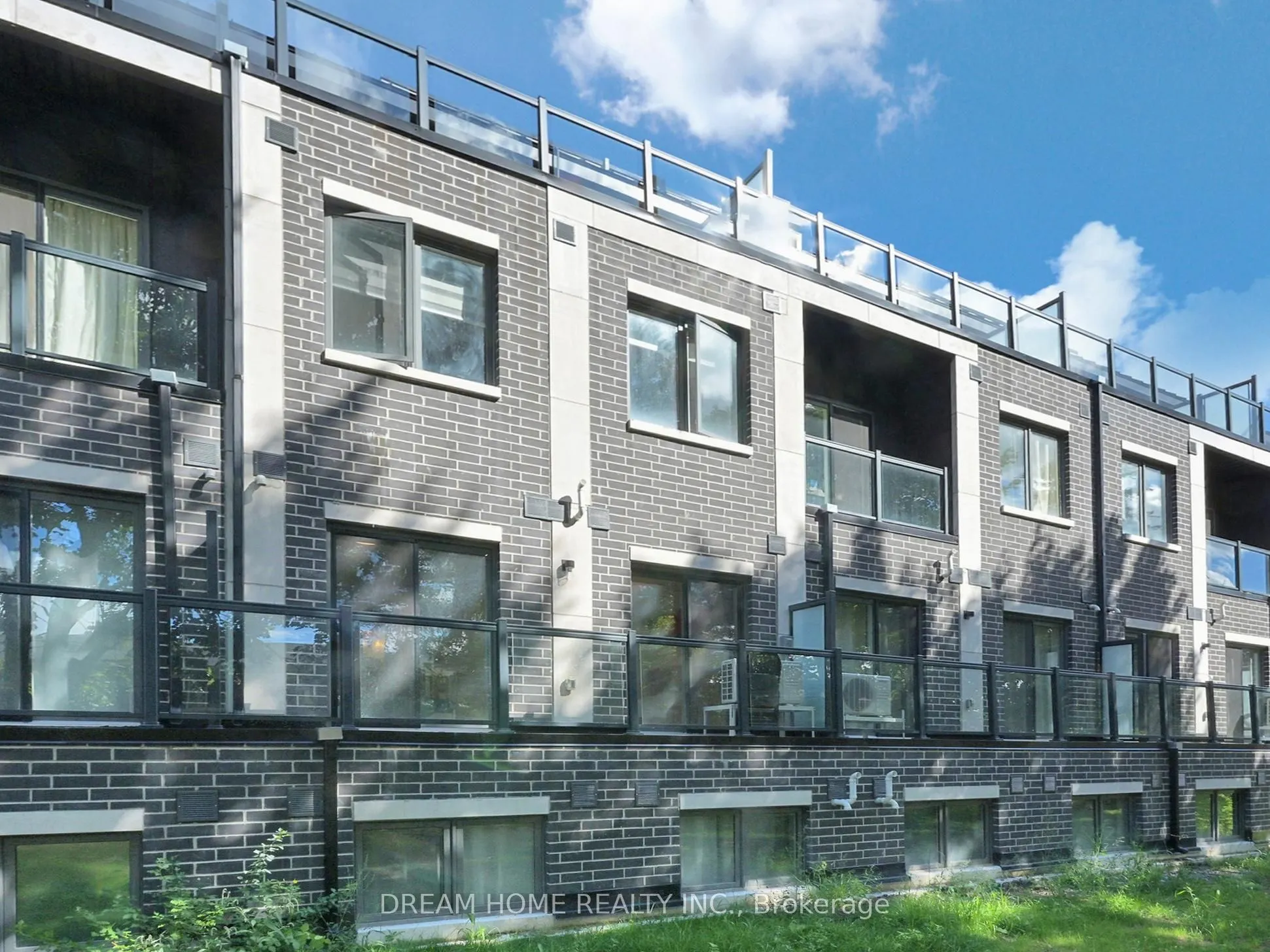 3425 Sheppard Avenue E, #205