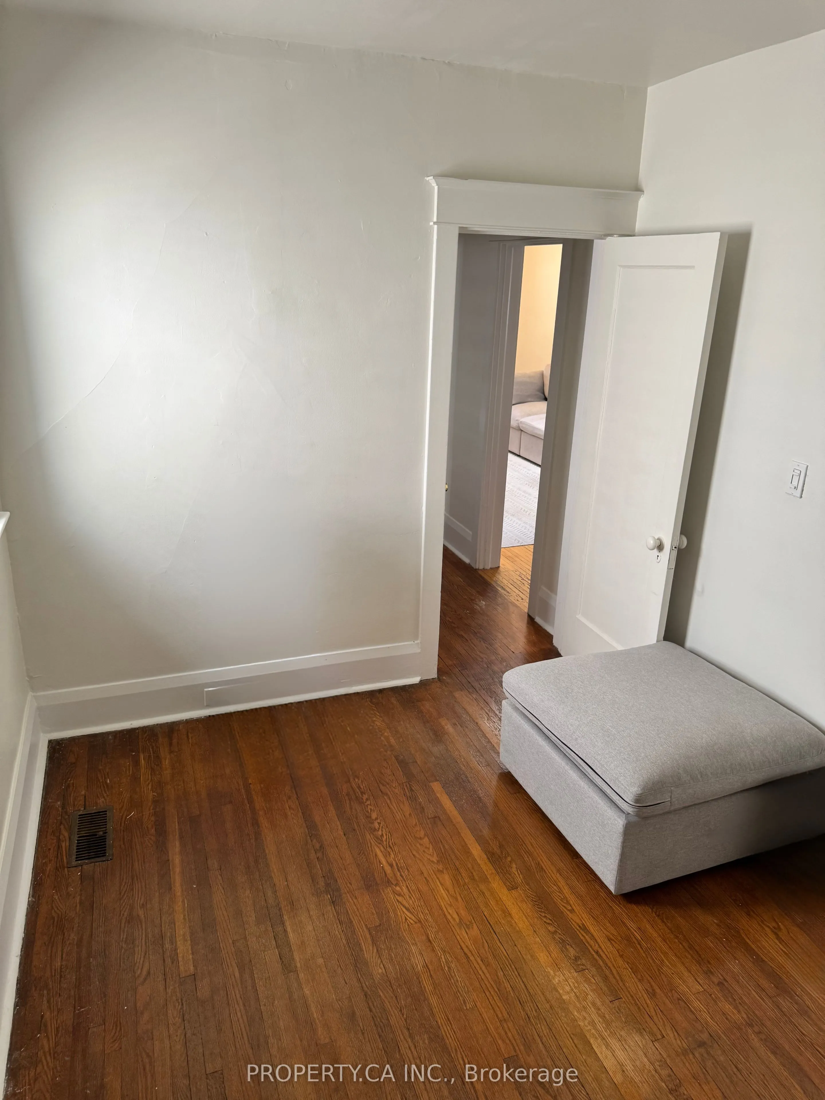 18 Westbrook Avenue