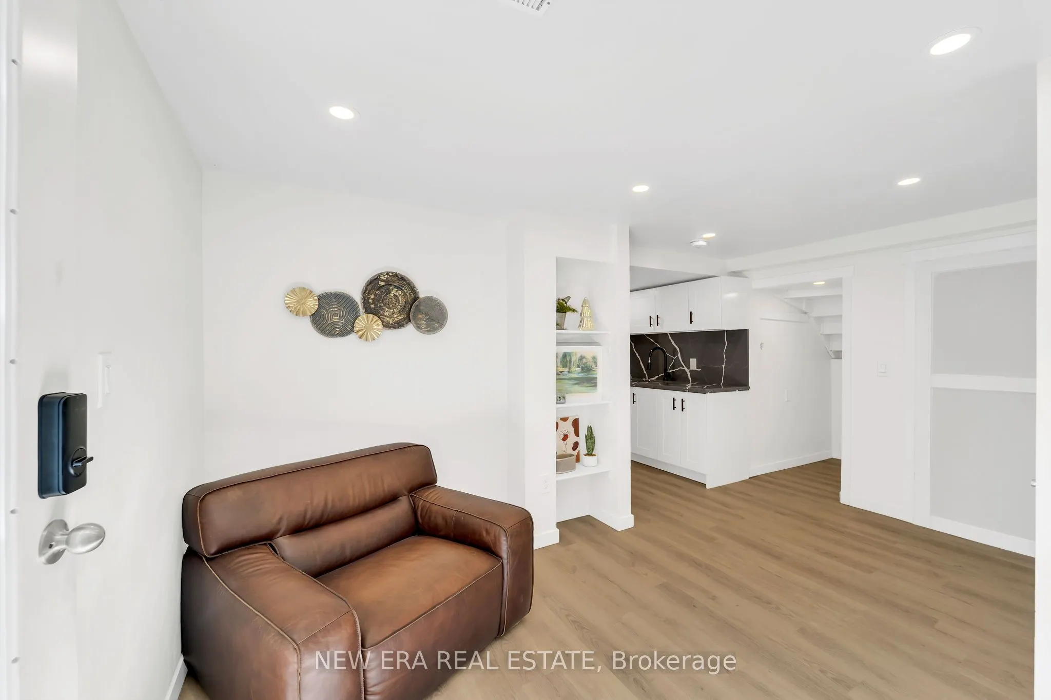 19 Glenabbey Drive