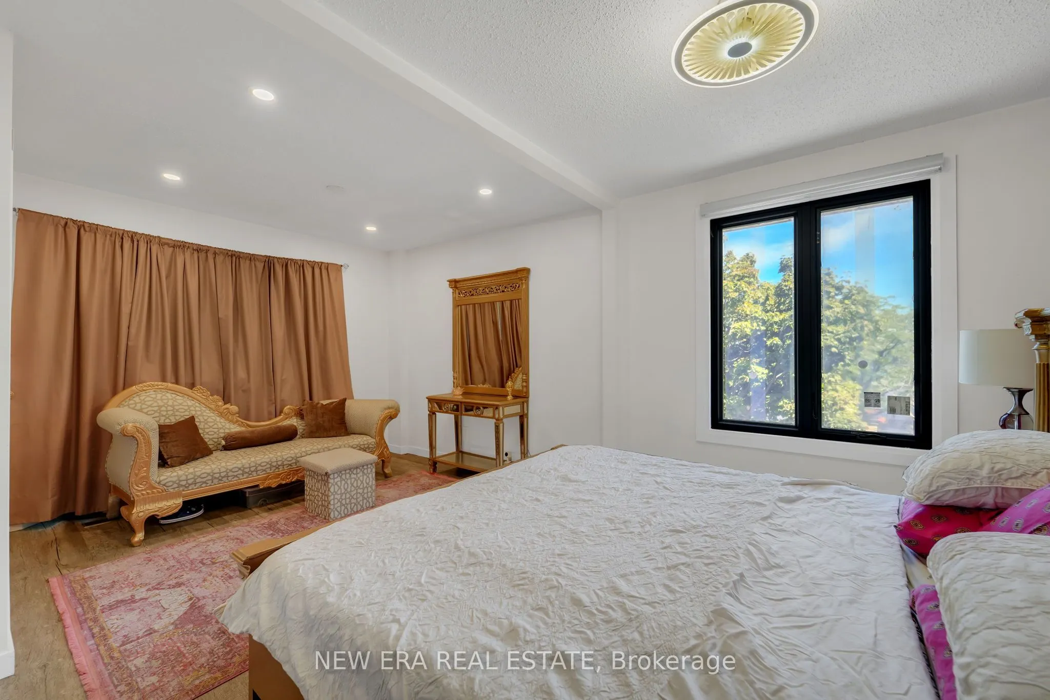 19 Glenabbey Drive