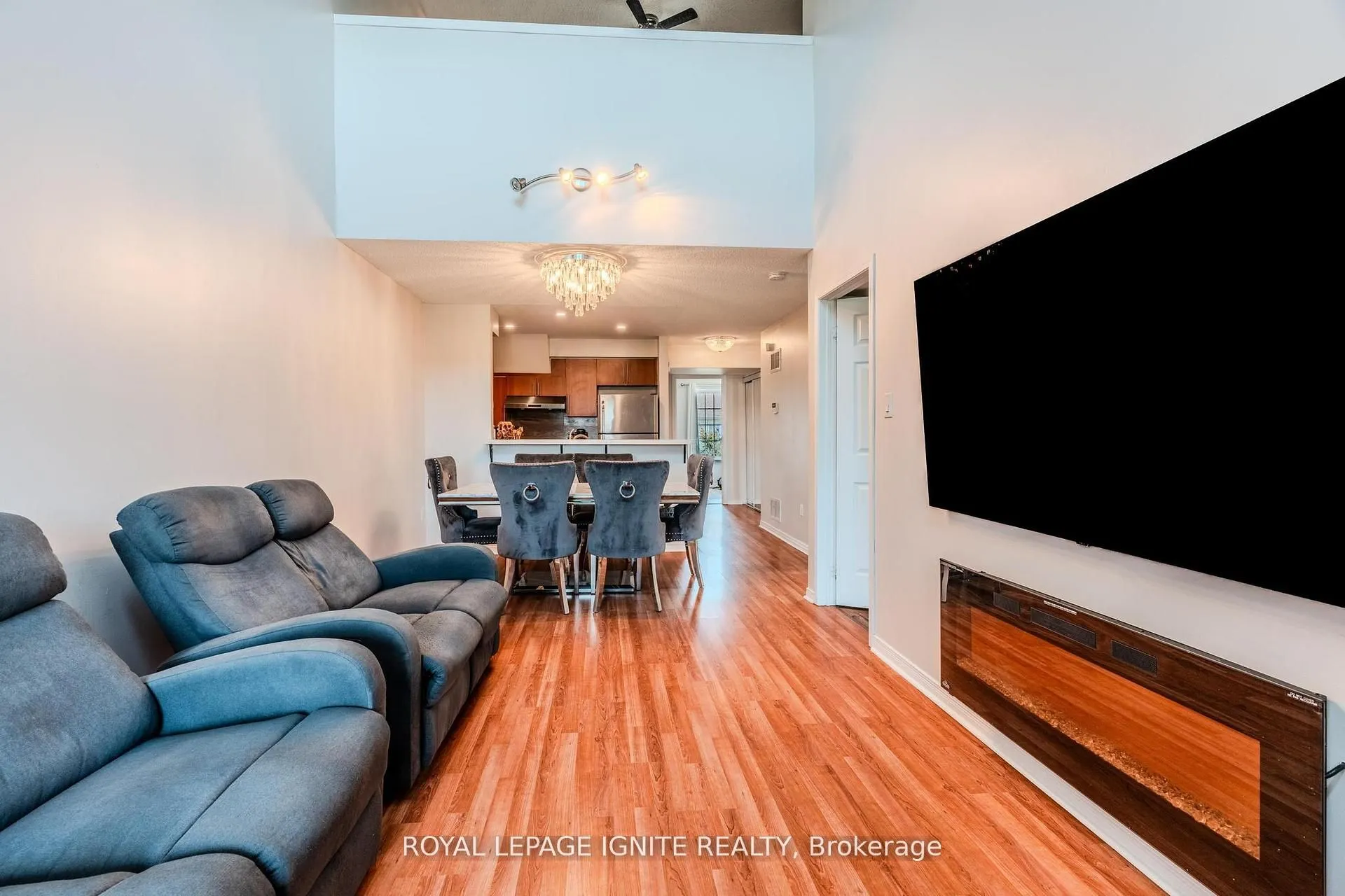 120 Petra Way, #3