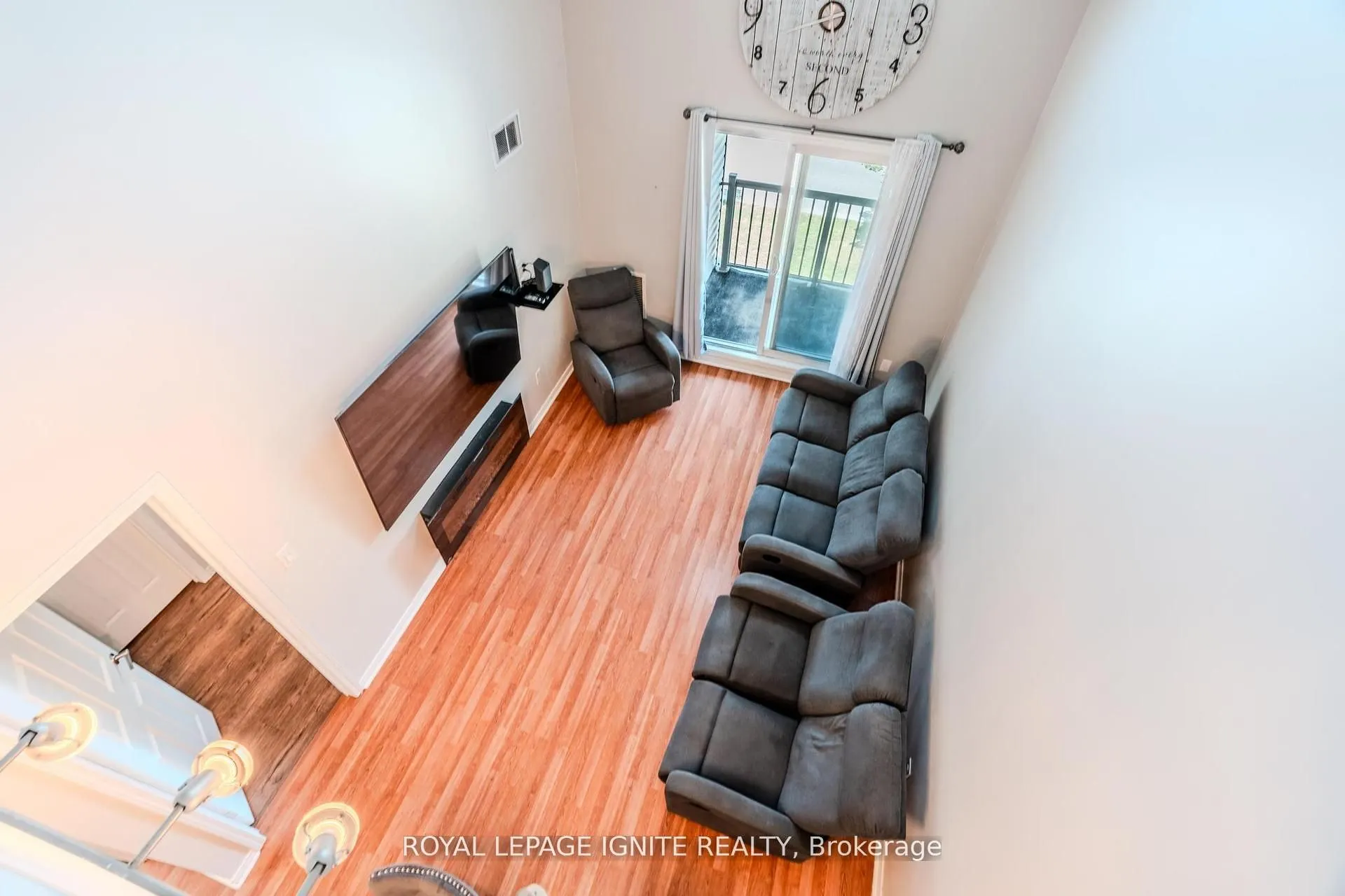 120 Petra Way, #3